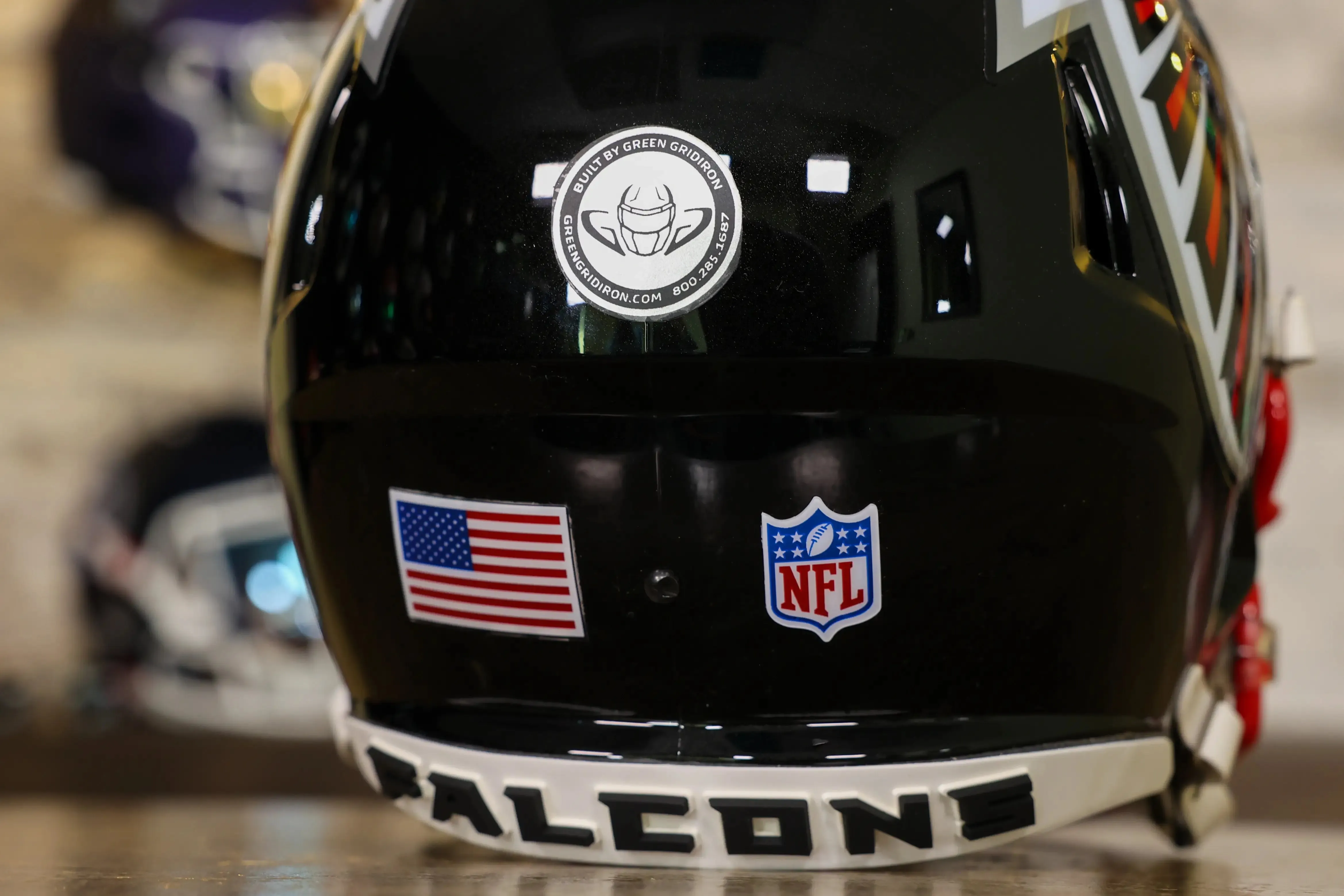 Atlanta Falcons Riddell Speed Display Helmet - GG Edition