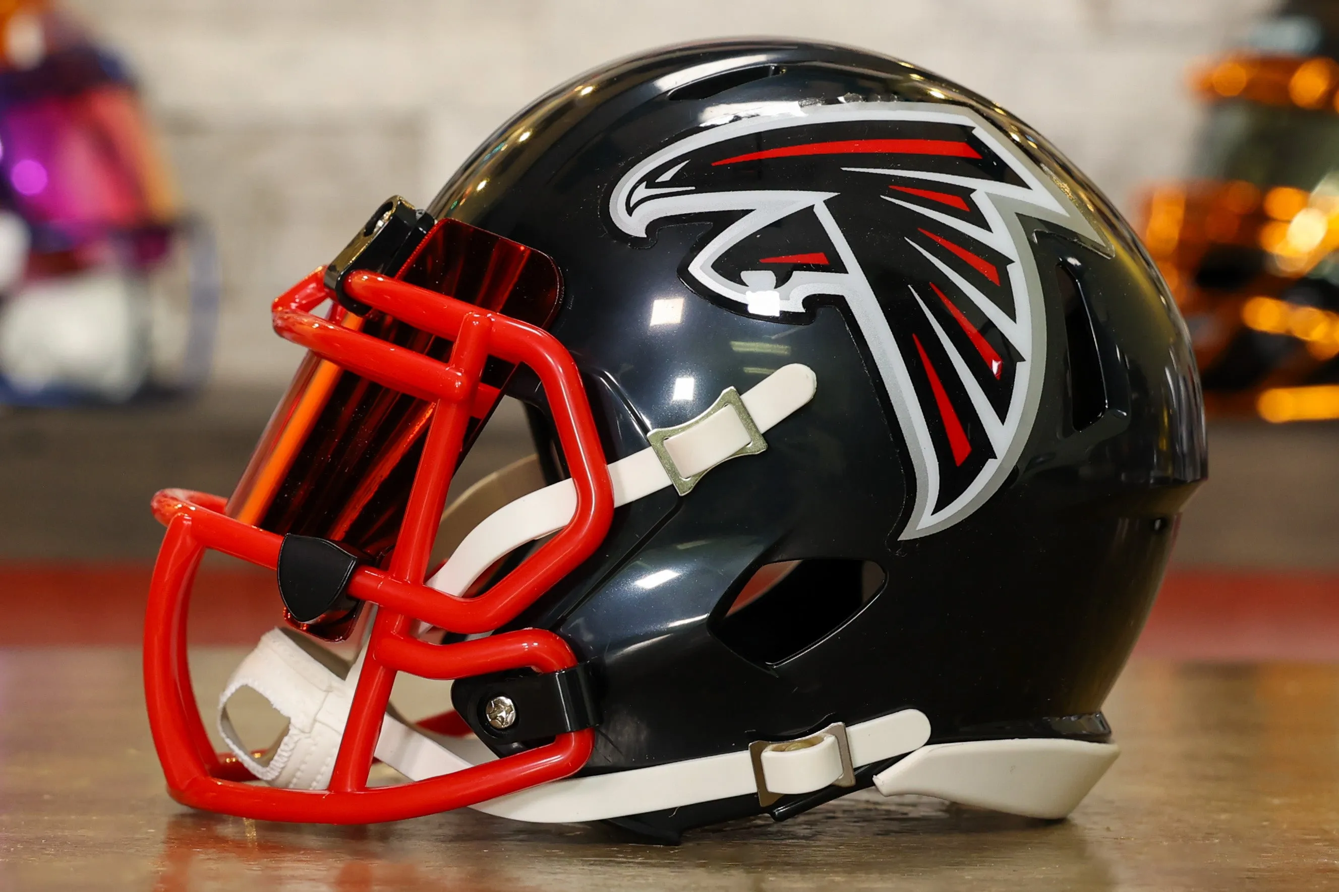 Atlanta Falcons Riddell Speed Mini Helmet - GG Edition