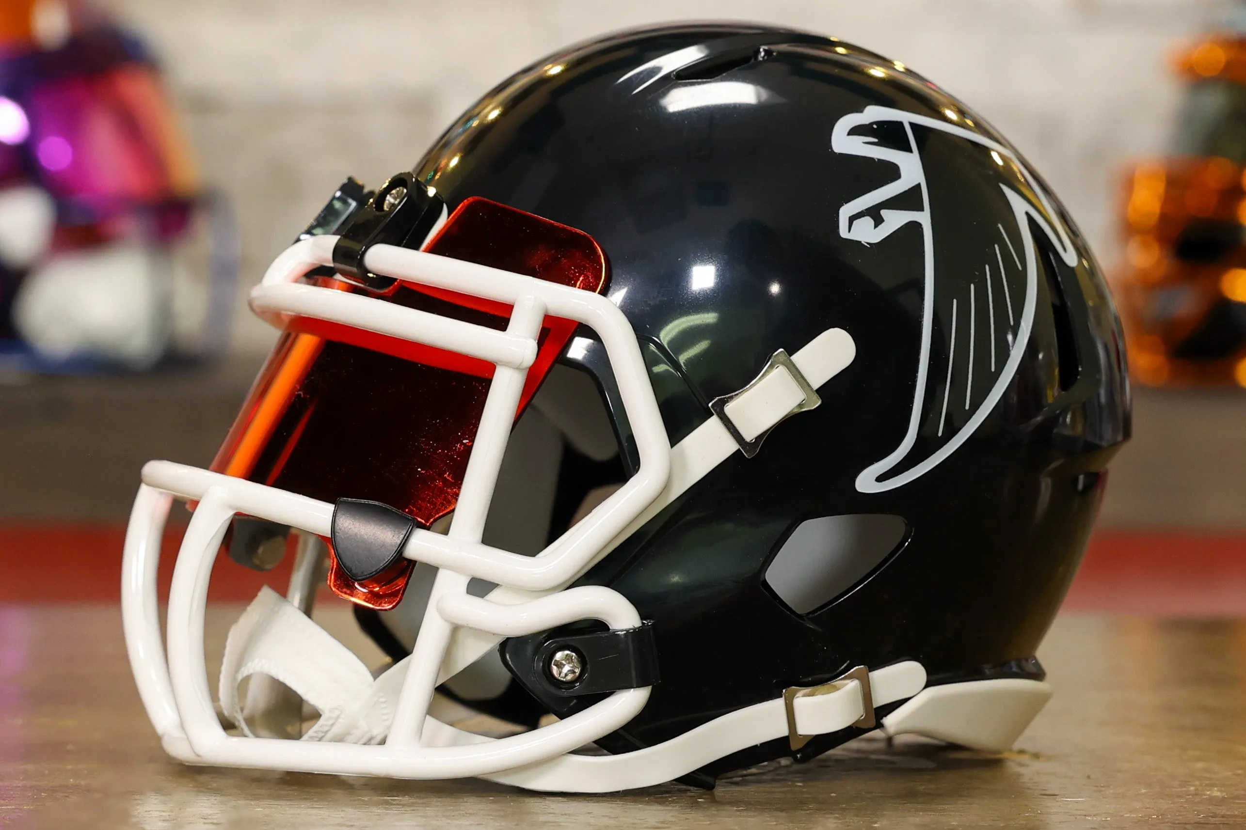 Atlanta Falcons Riddell Speed Mini Helmet - GG Edition