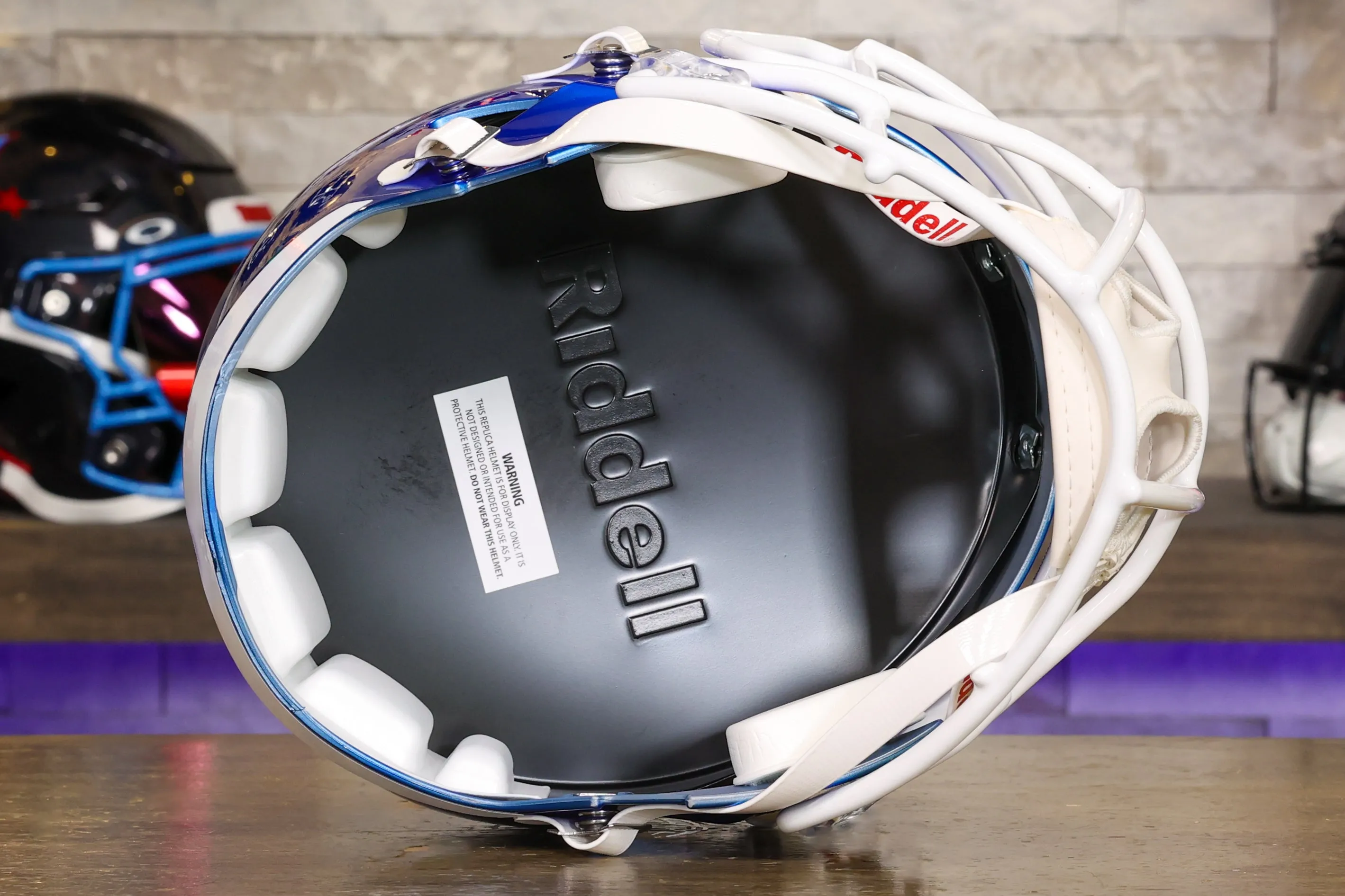 Boise State Broncos Riddell Speed Display Helmet - Script