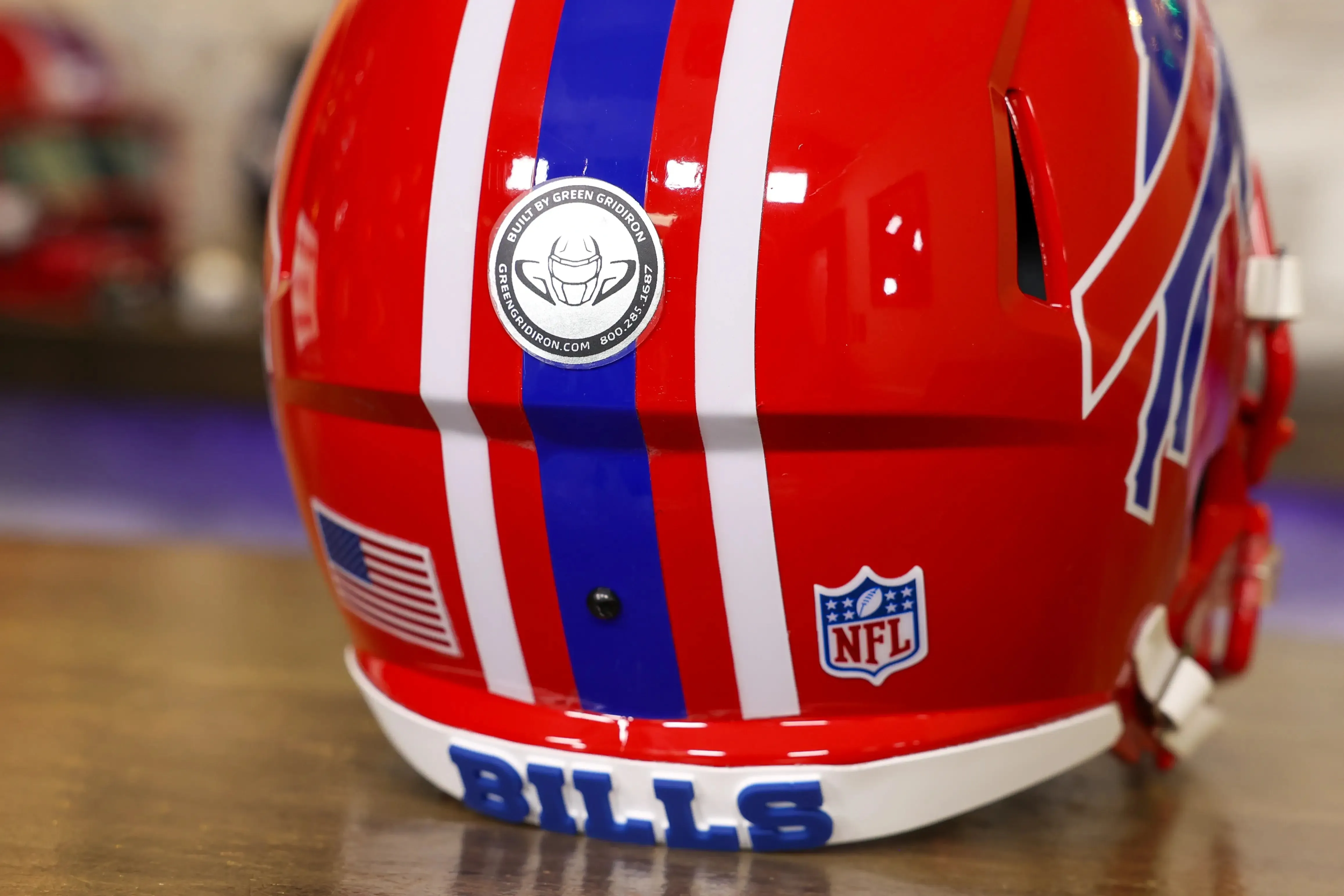 Buffalo Bills Riddell Speed Display Helmet - GG Edition 02555