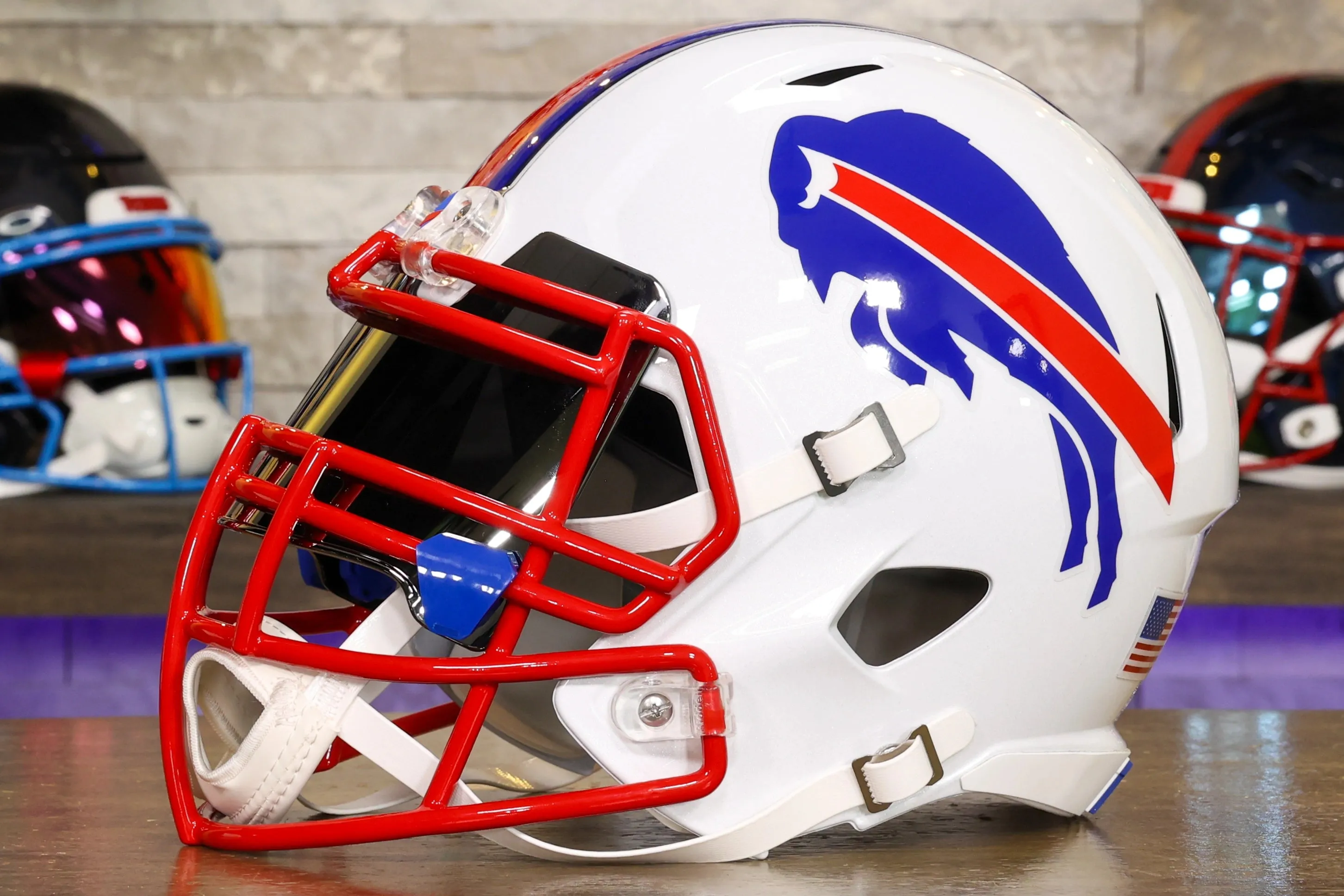 Buffalo Bills Riddell Speed Display Helmet - GG Edition 02557