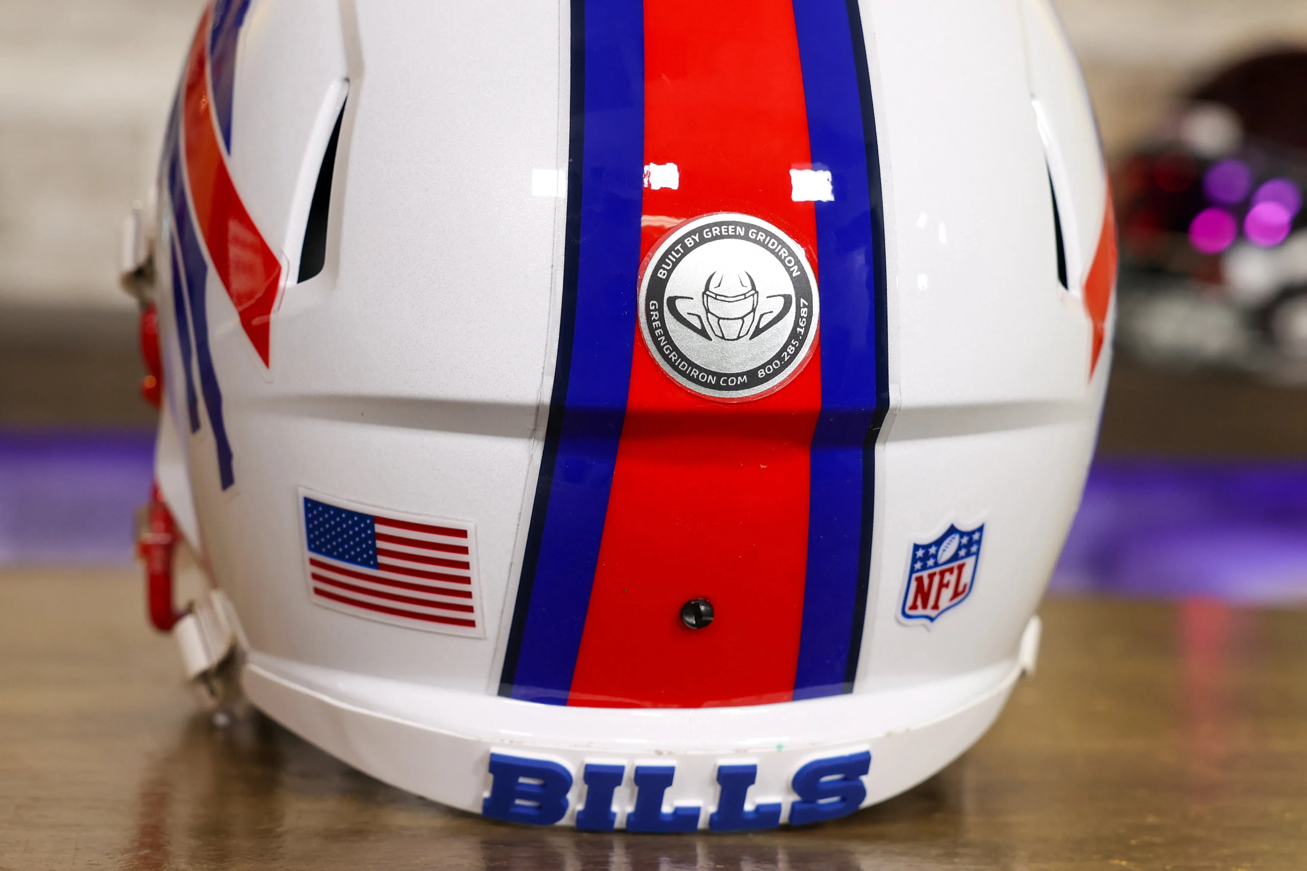 Buffalo Bills Riddell Speed Display Helmet - GG Edition 02557