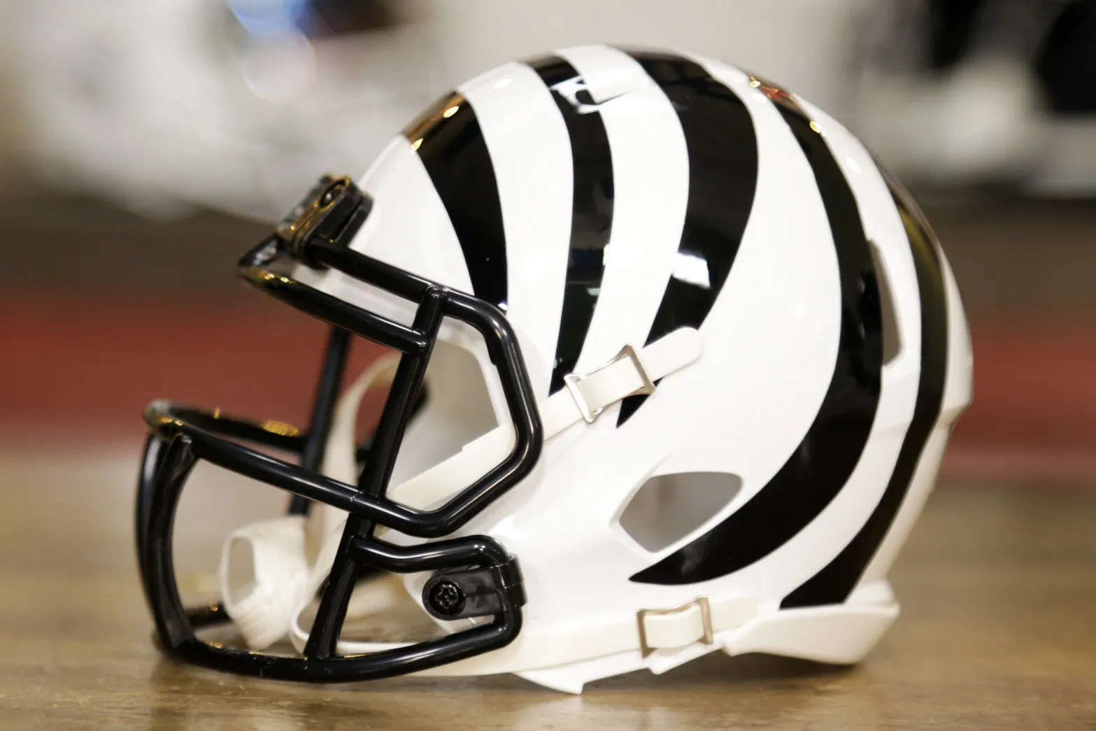 Cincinnati Bengals Riddell Speed Mini Helmet - White Bengal Alternate