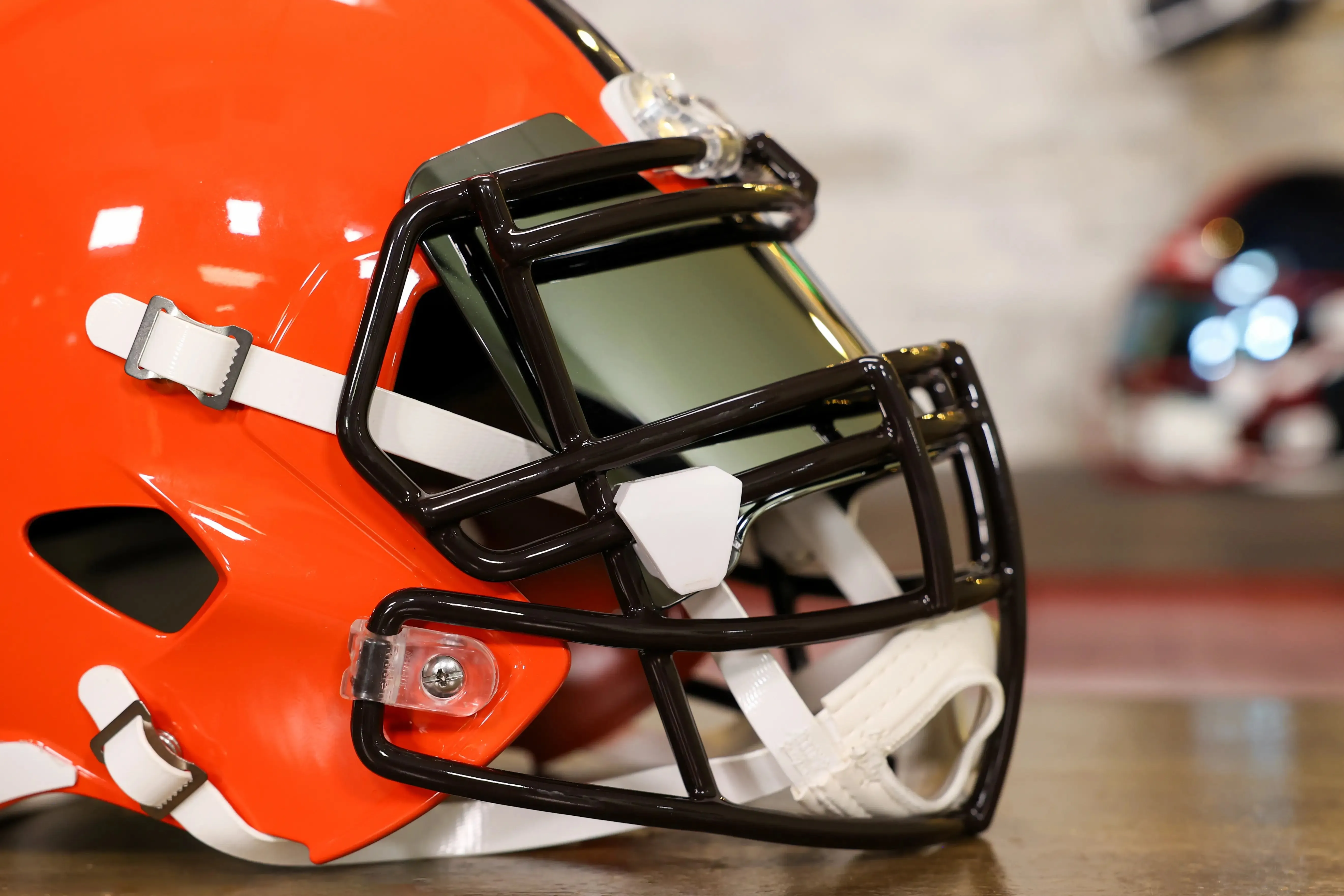 Cleveland Browns Riddell Speed Display Helmet - GG Edition 02562