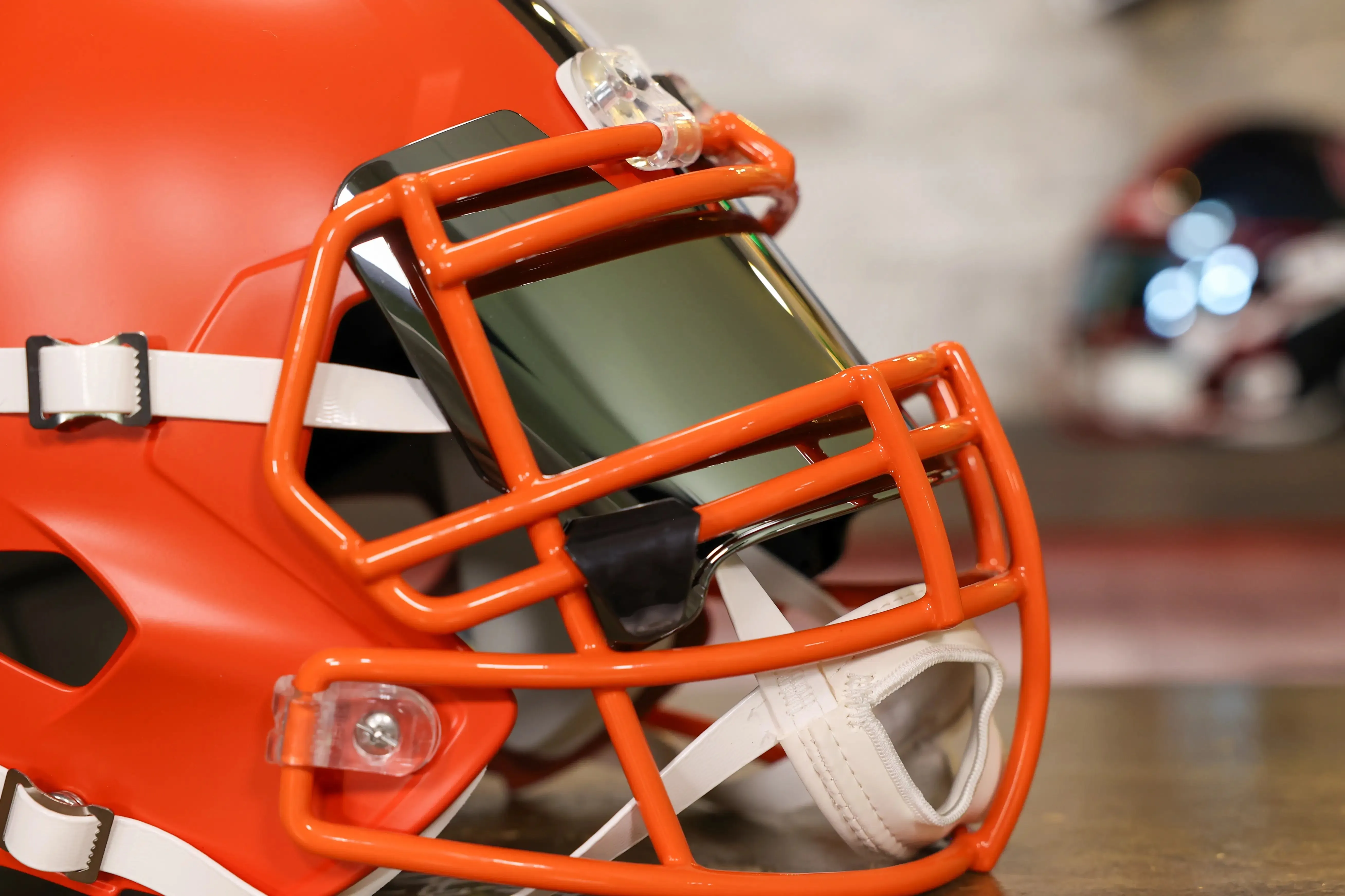 Cleveland Browns Riddell Speed Display Helmet - GG Edition