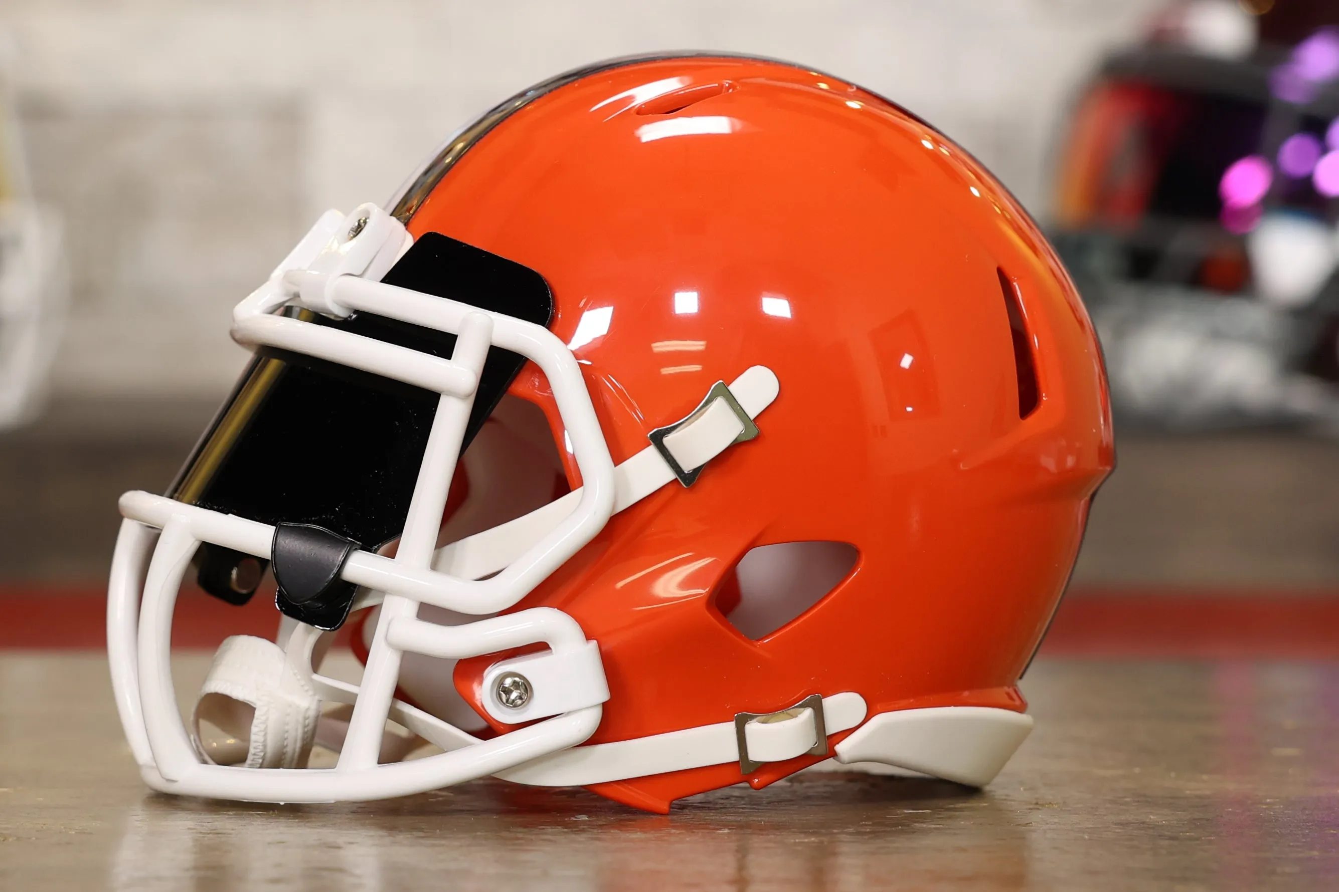 Cleveland Browns Riddell Speed Mini Helmet - GG Edition