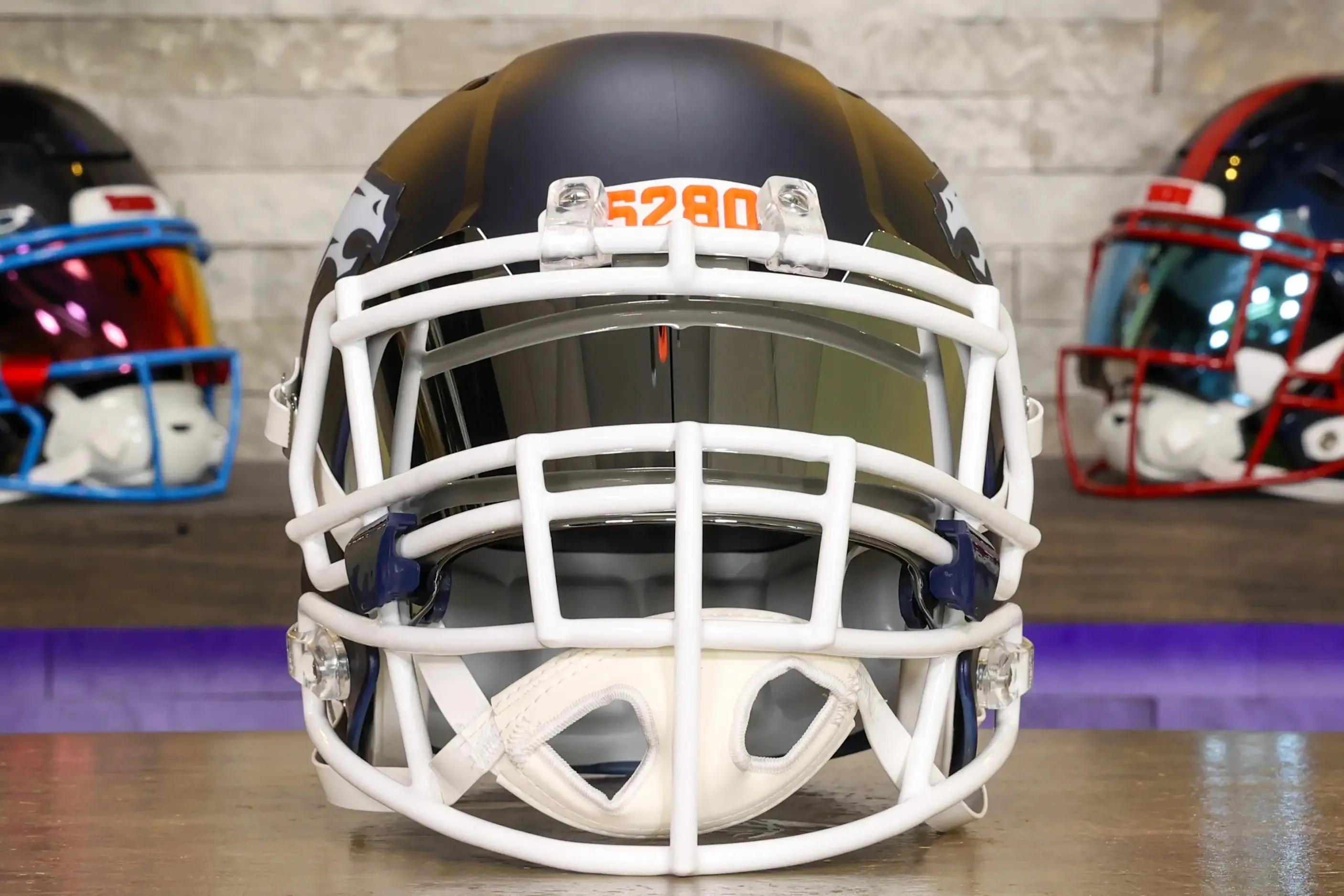 Denver Broncos Riddell Speed Display Helmet - GG Edition 02565
