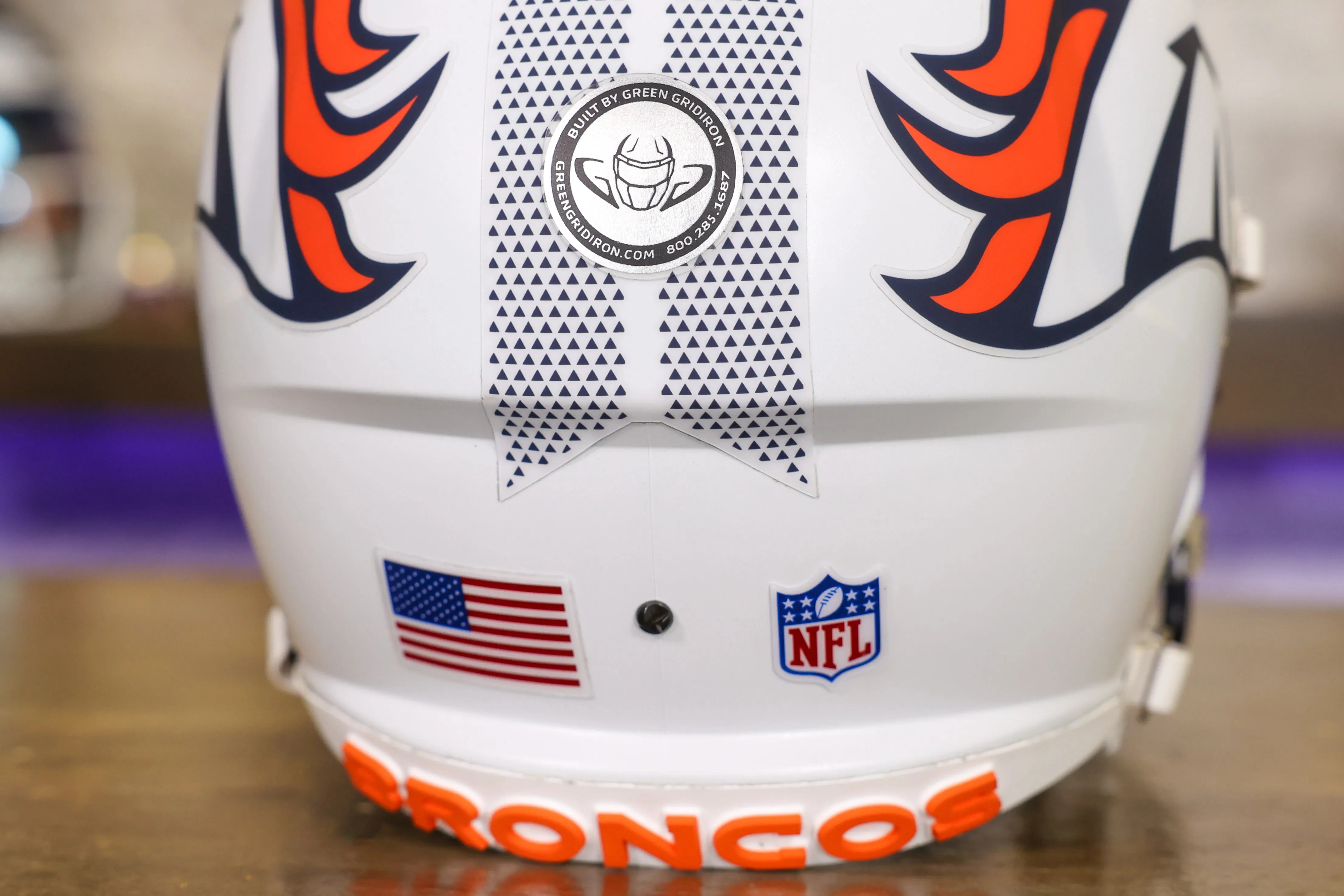 Denver Broncos Riddell Speed Display Helmet - GG Edition 02567