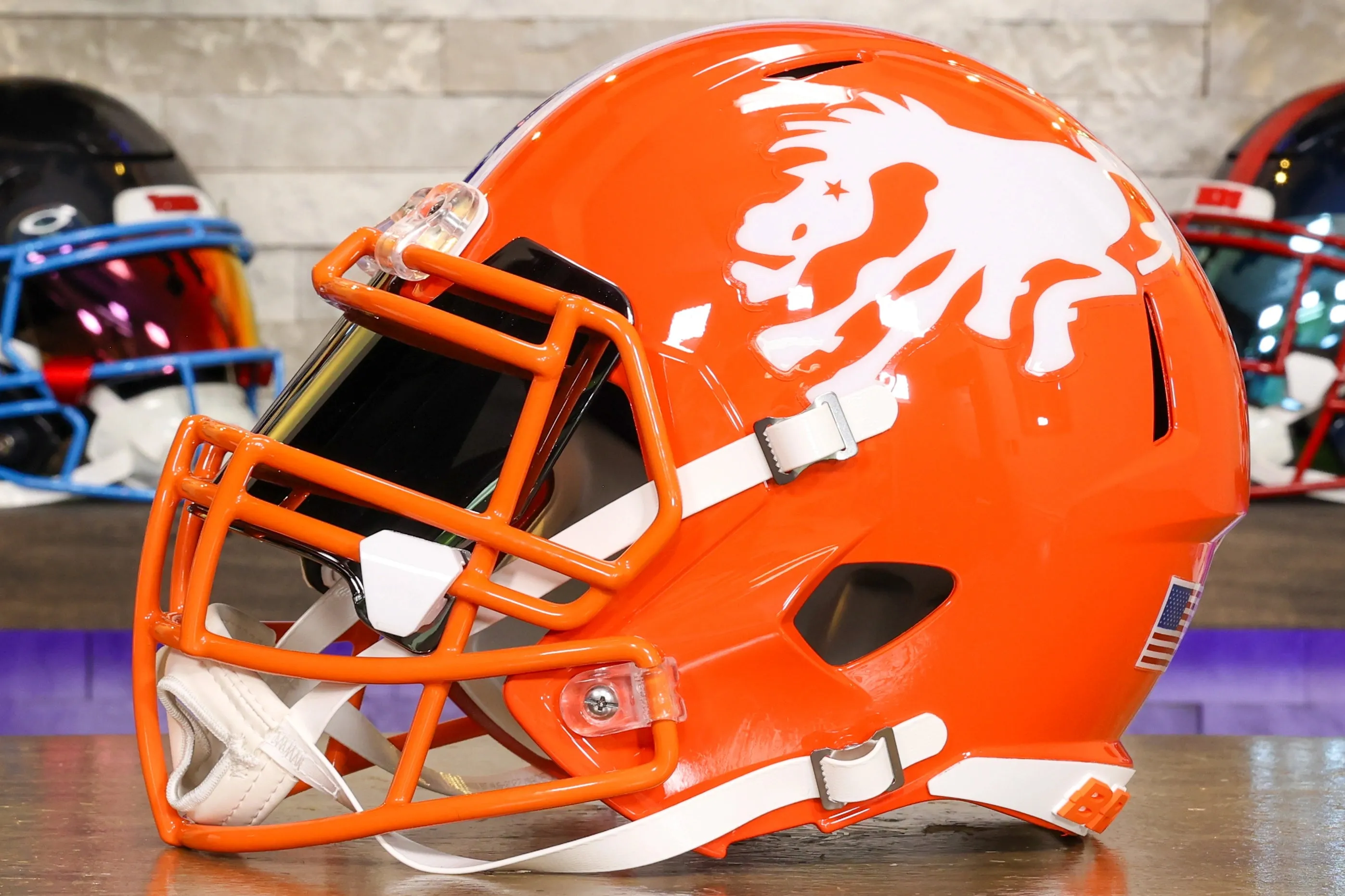 Denver Broncos Riddell Speed Display Helmet - GG Edition 02568