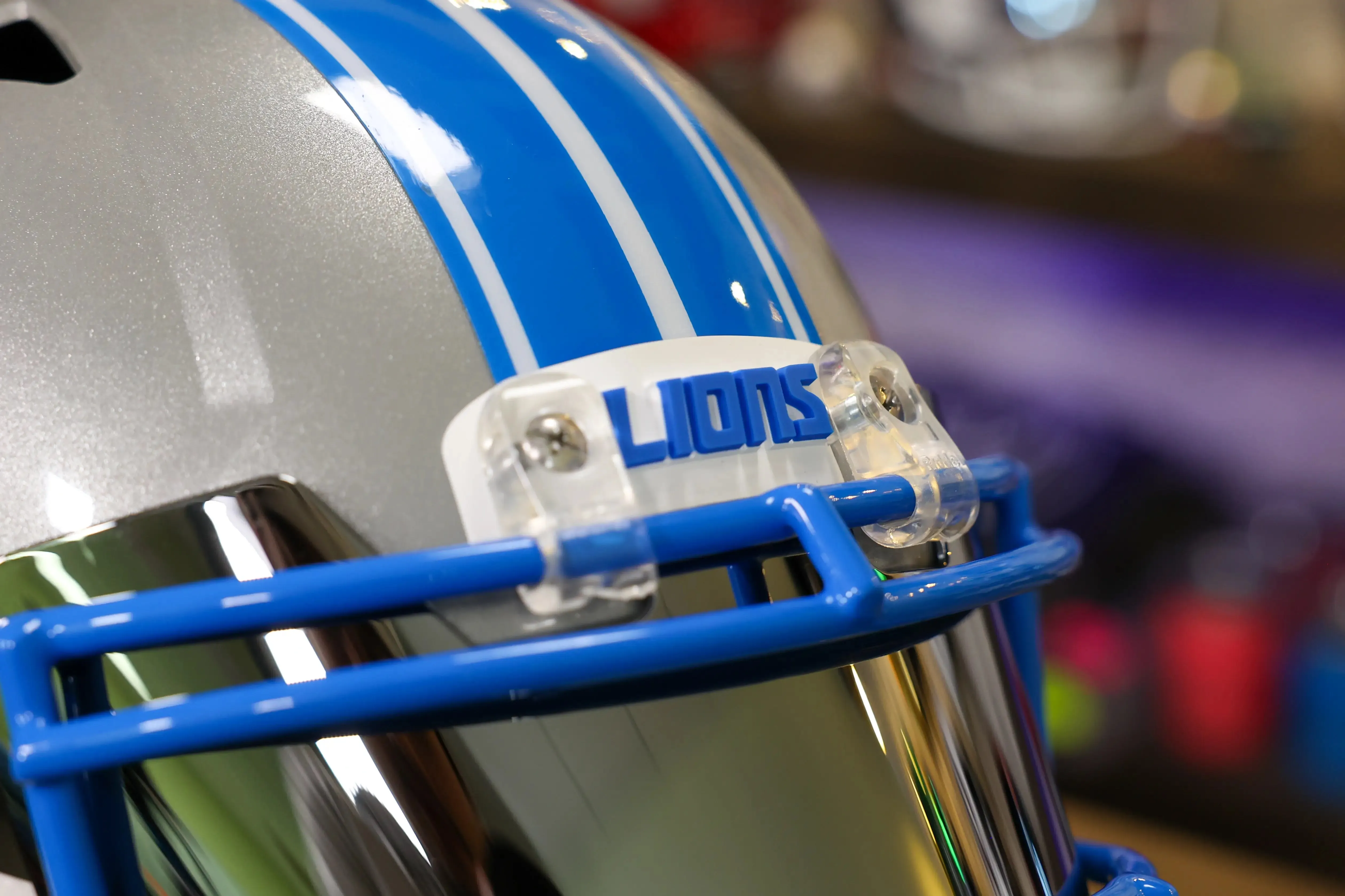 Detroit Lions Riddell Speed Display Helmet - GG Edition 02569