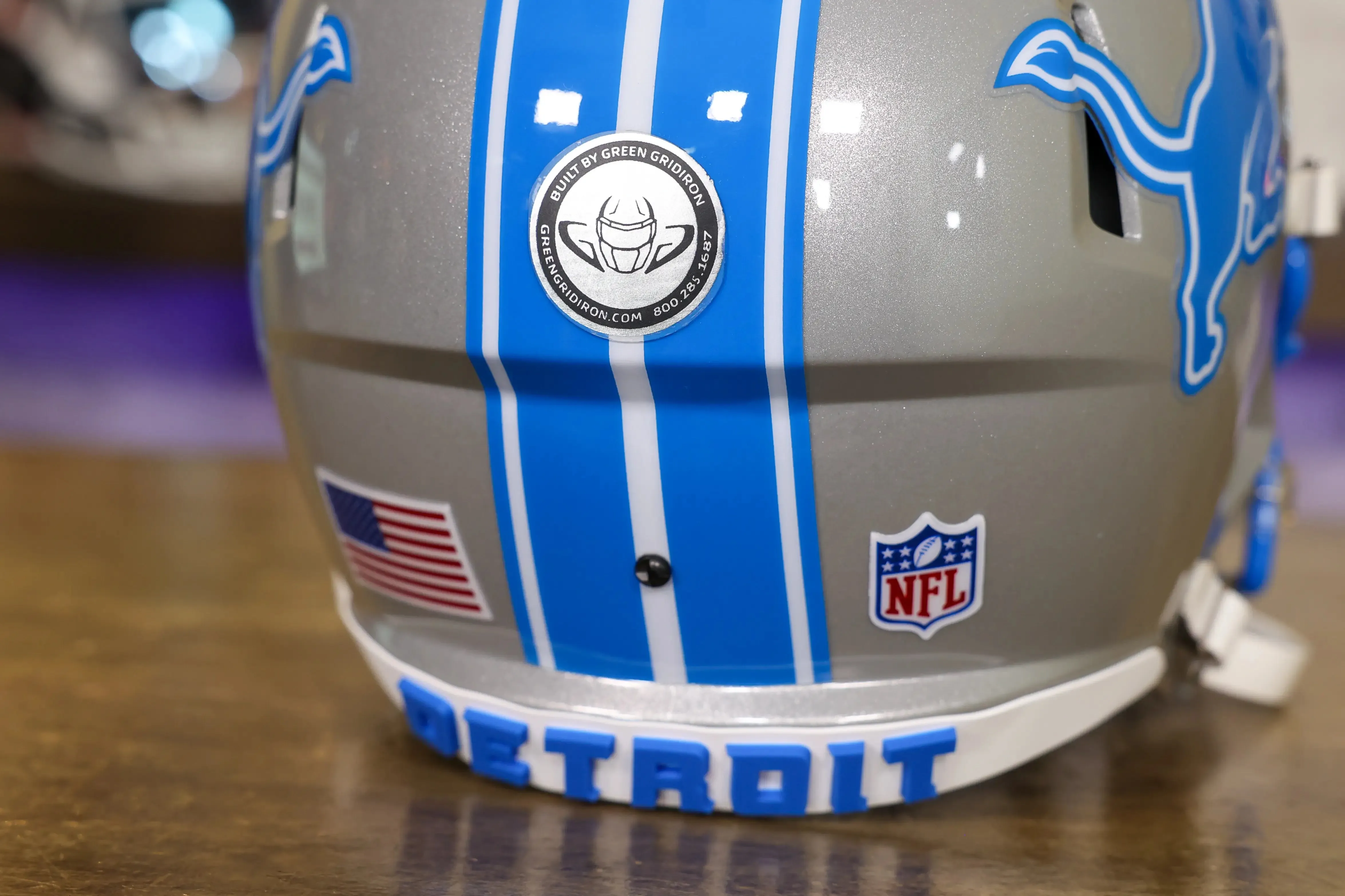 Detroit Lions Riddell Speed Display Helmet - GG Edition 02569