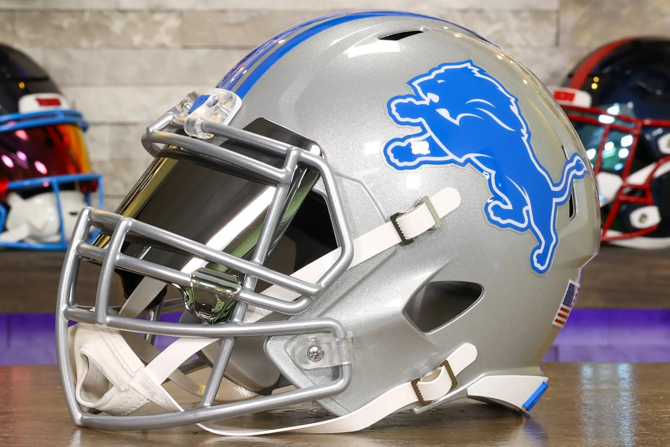 Detroit Lions Riddell Speed Display Helmet - GG Edition