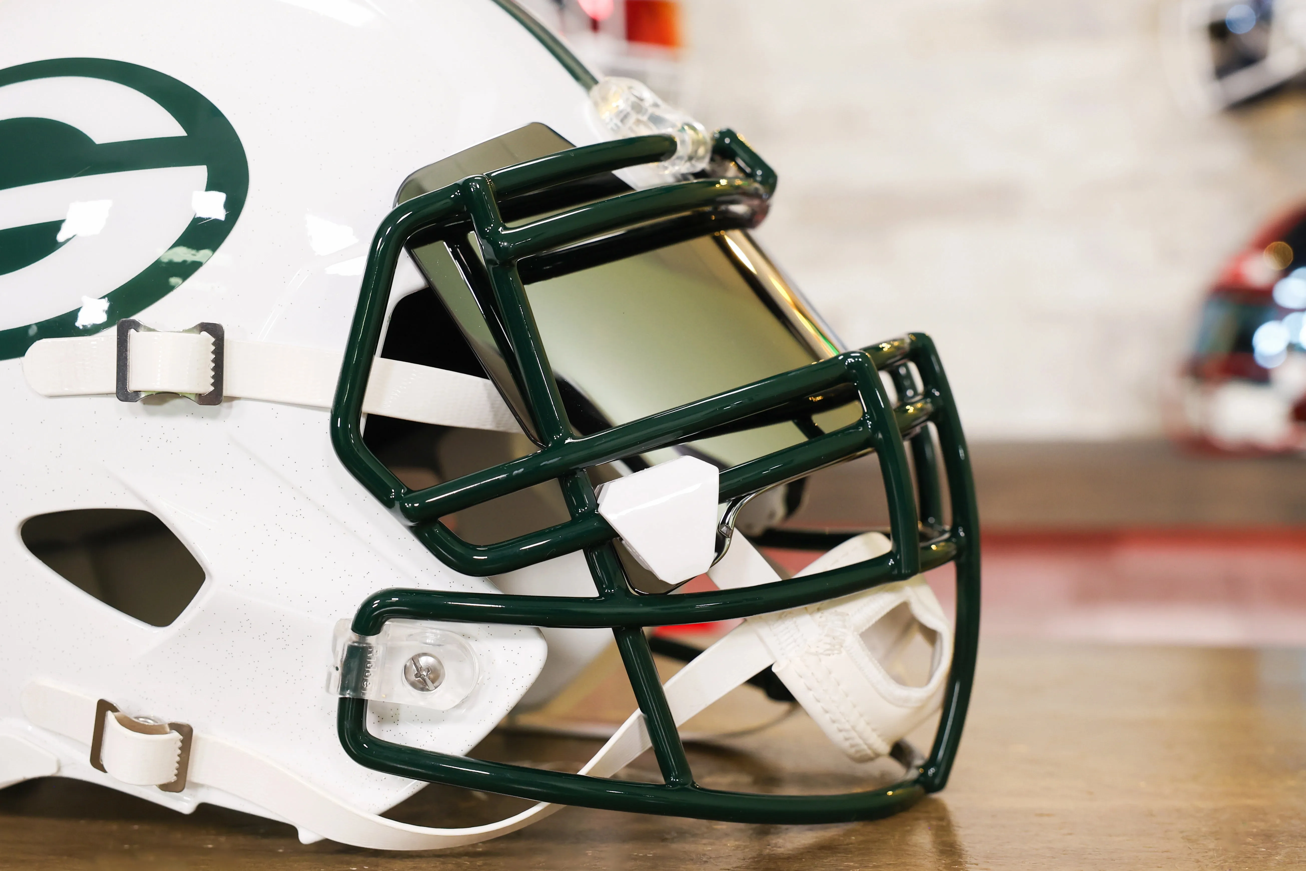 Green Bay Packers Riddell Speed Display Helmet - GG Edition 02573