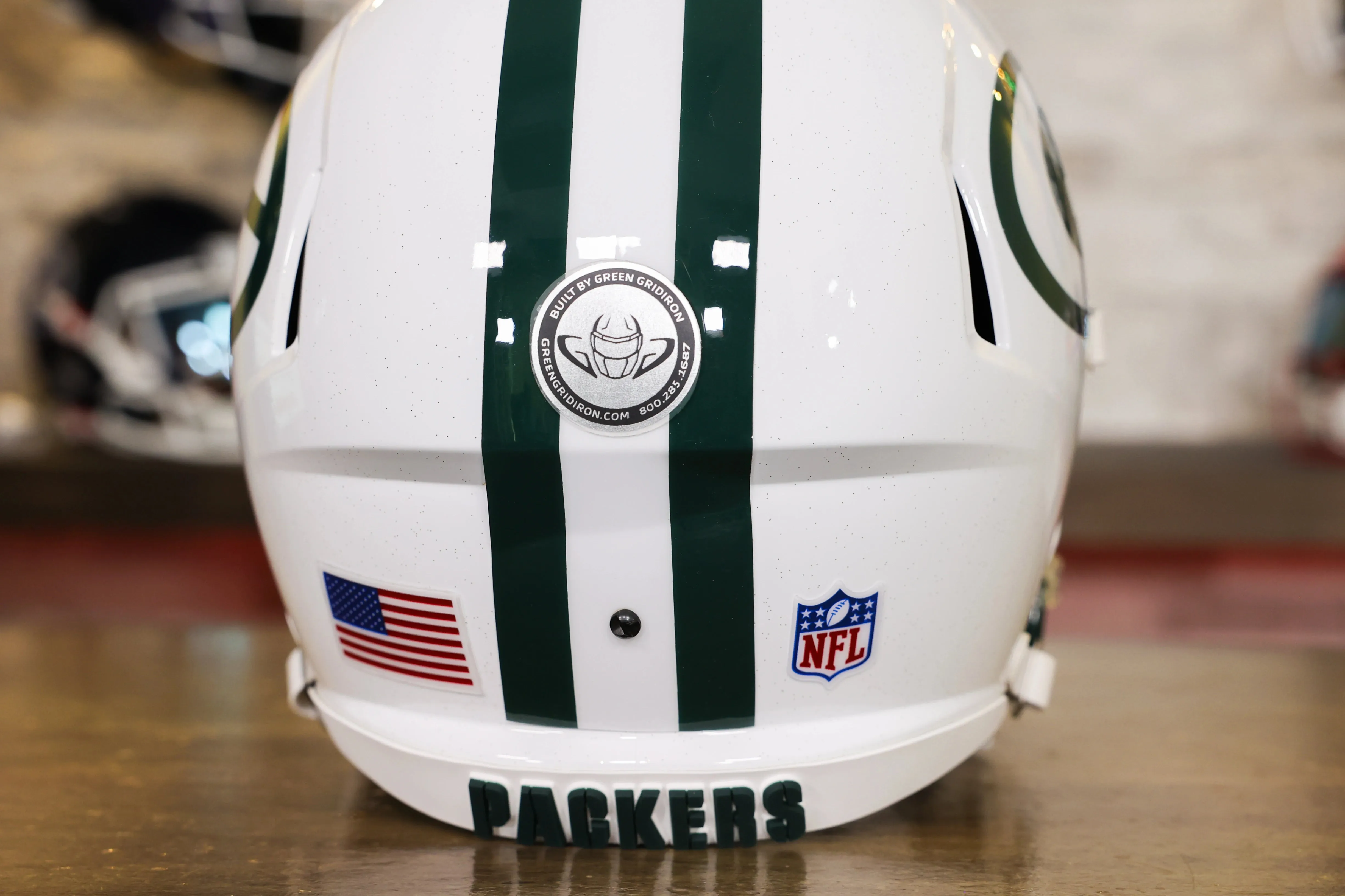 Green Bay Packers Riddell Speed Display Helmet - GG Edition 02573