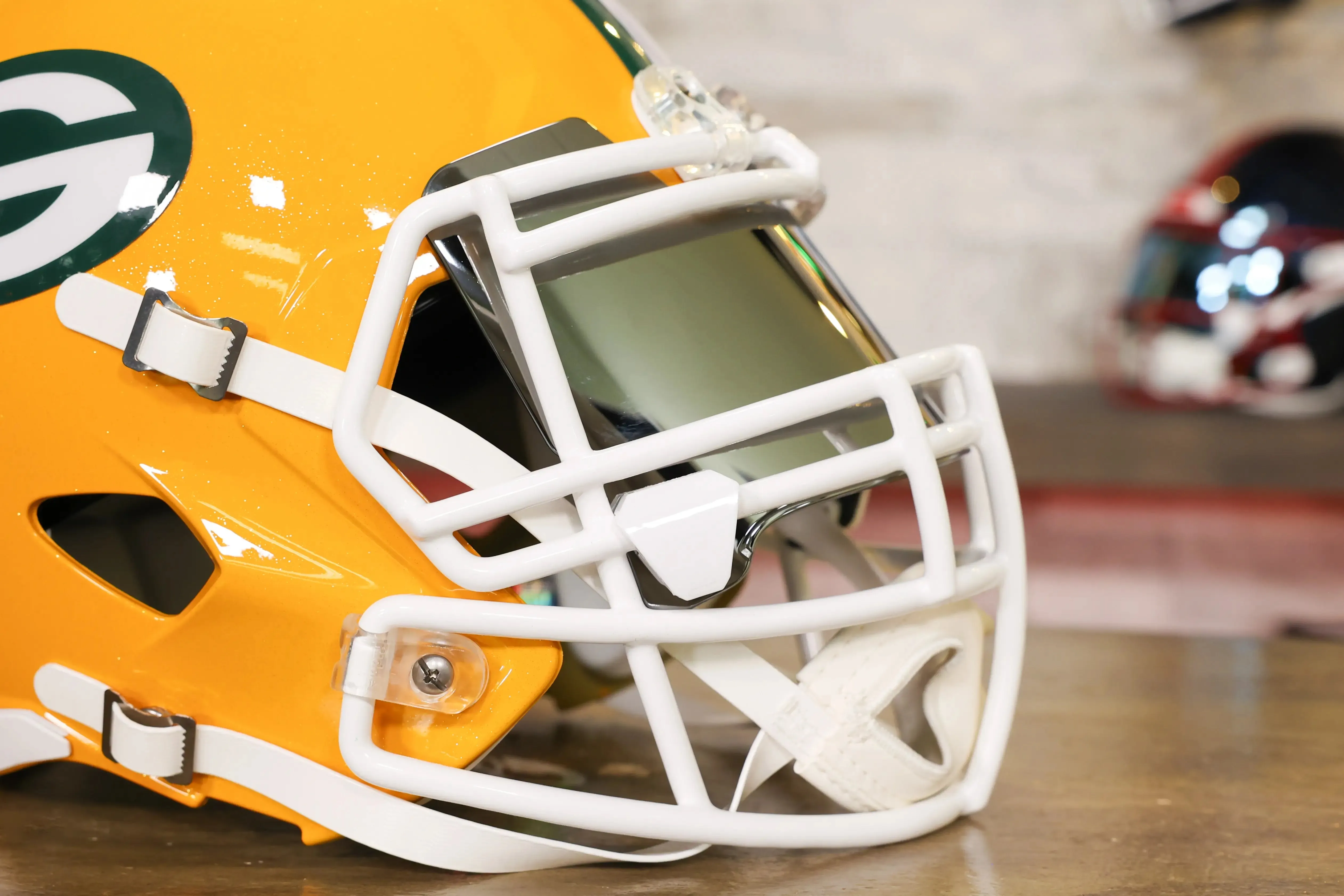 Green Bay Packers Riddell Speed Display Helmet - GG Edition 02575