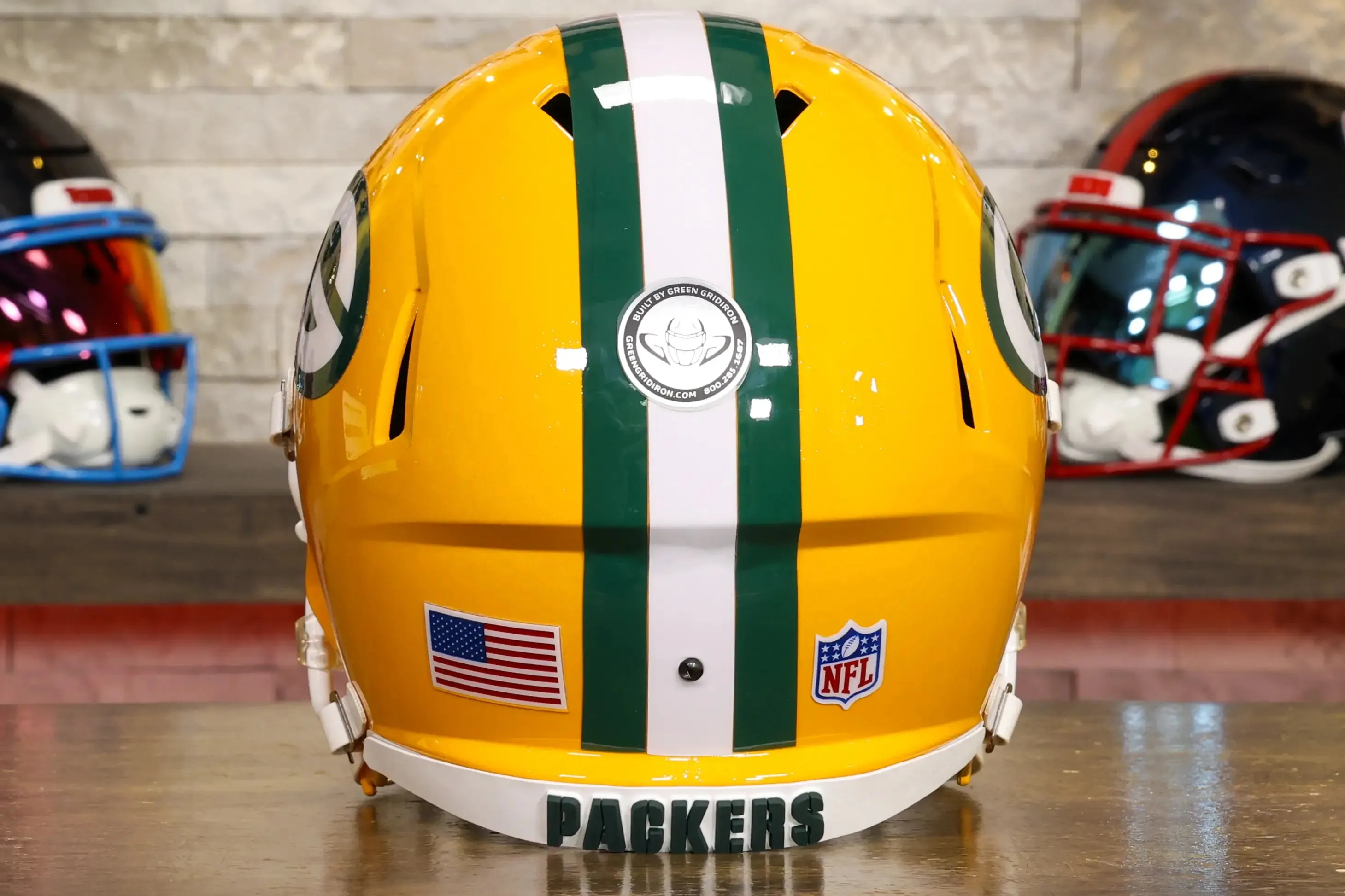 Green Bay Packers Riddell Speed Display Helmet - GG Edition 02575