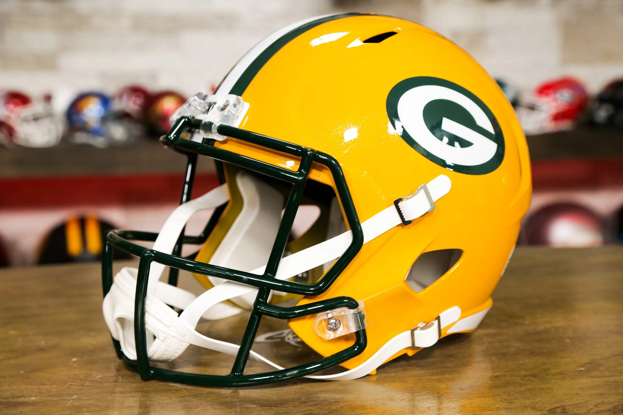 Green Bay Packers Riddell Speed Display Helmet