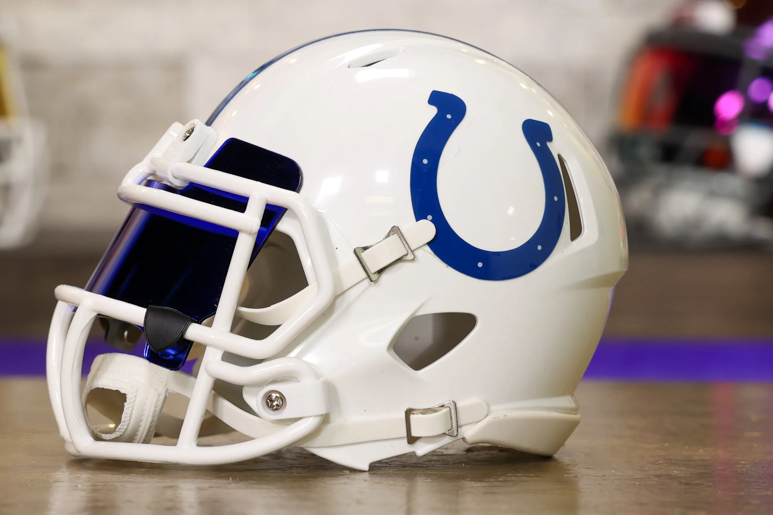 Indianapolis Colts Riddell Speed Mini Helmet - GG Edition