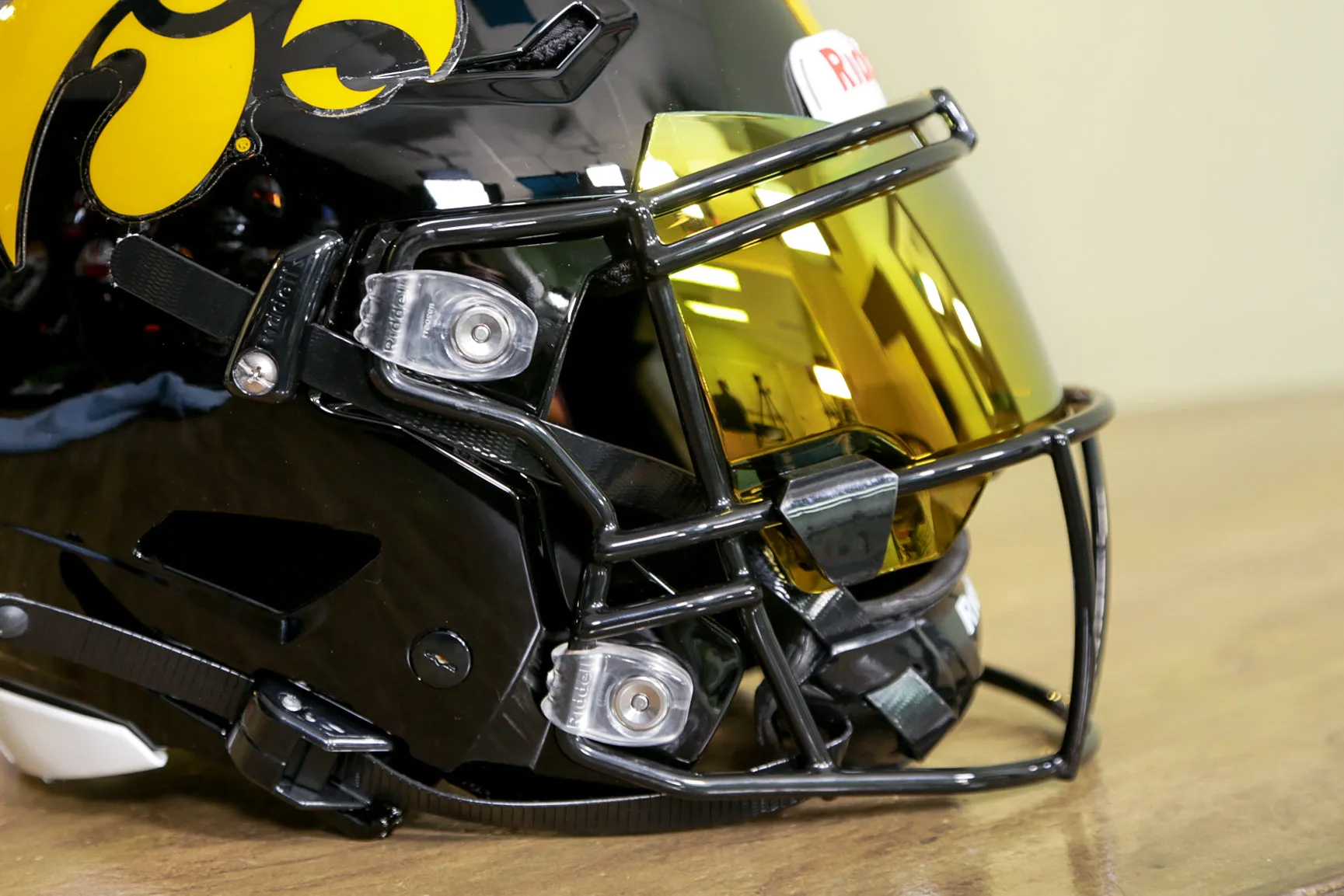 Iowa Hawkeyes Riddell SpeedFlex Helmet - GG Edition 00152