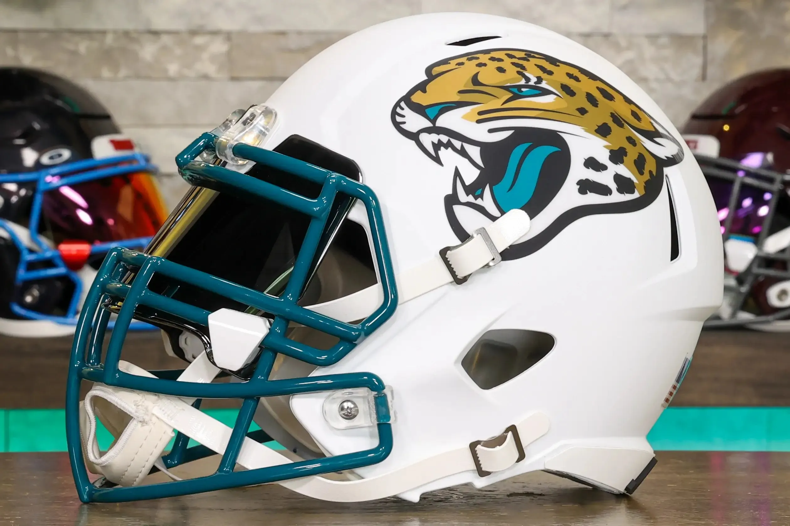 Jacksonville Jaguars Riddell Speed Display Helmet - GG Edition 02586
