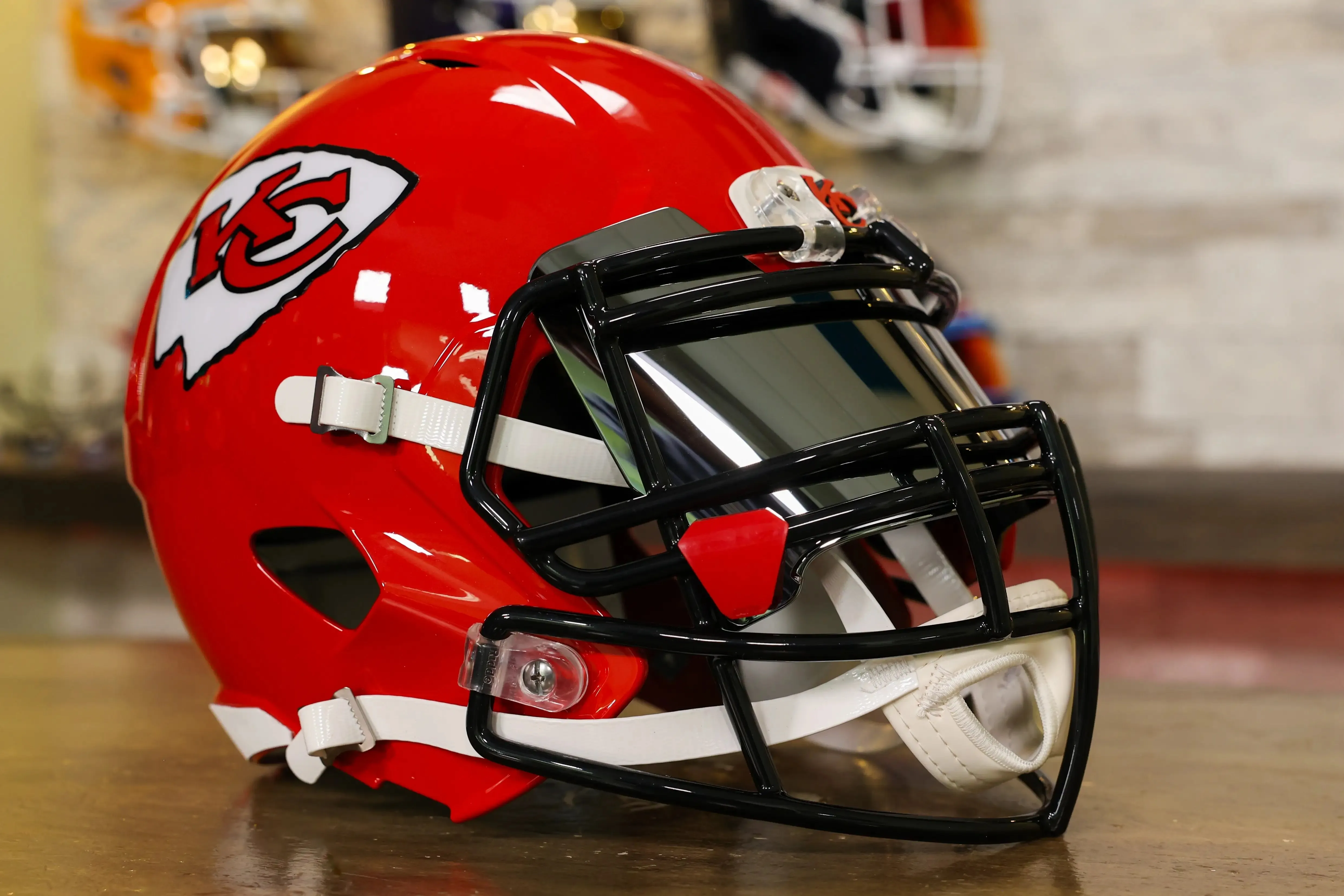 Kansas City Chiefs Riddell Speed Display Helmet - GG Edition