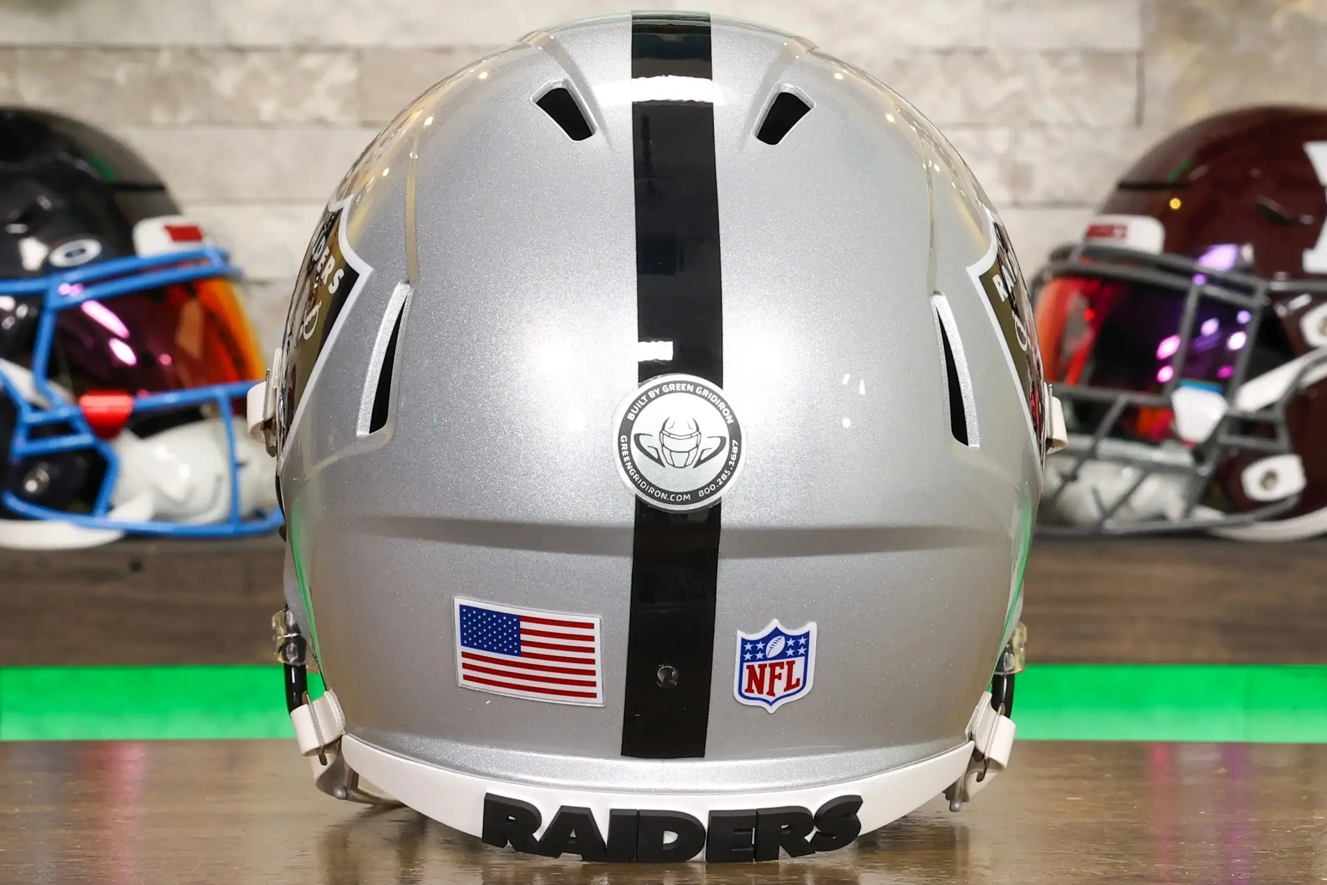 Las Vegas Raiders Riddell Speed Display Helmet - GG Edition 02590