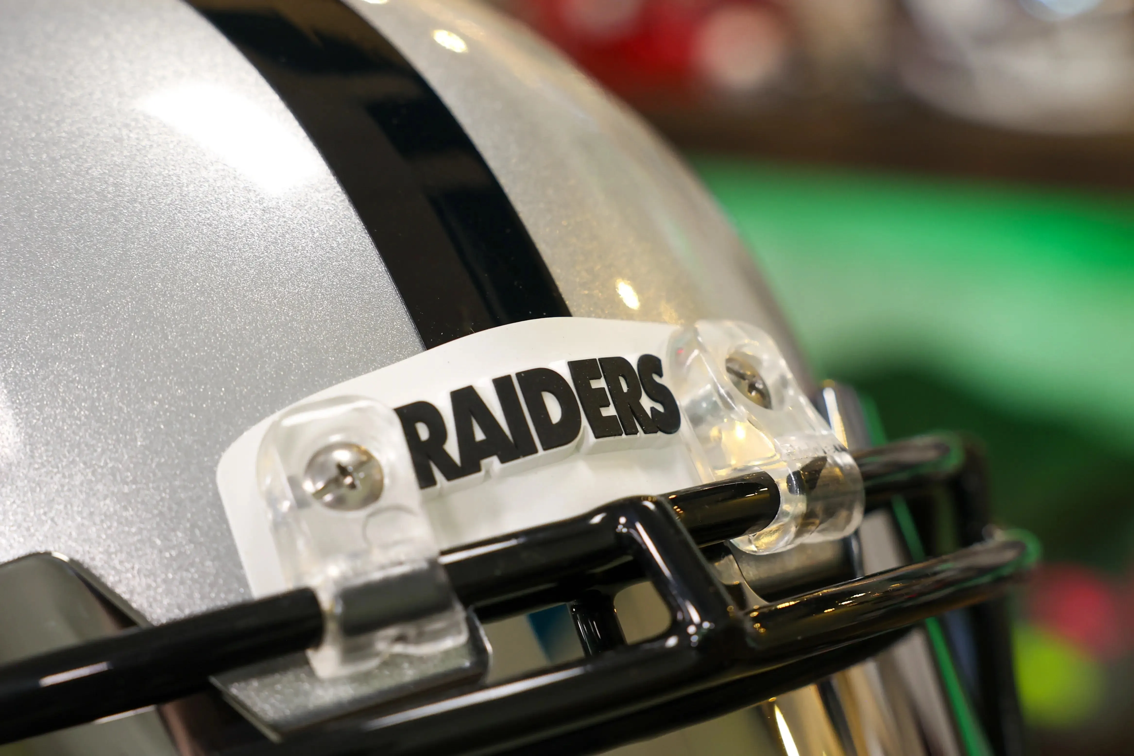 Las Vegas Raiders Riddell Speed Display Helmet - GG Edition 02590