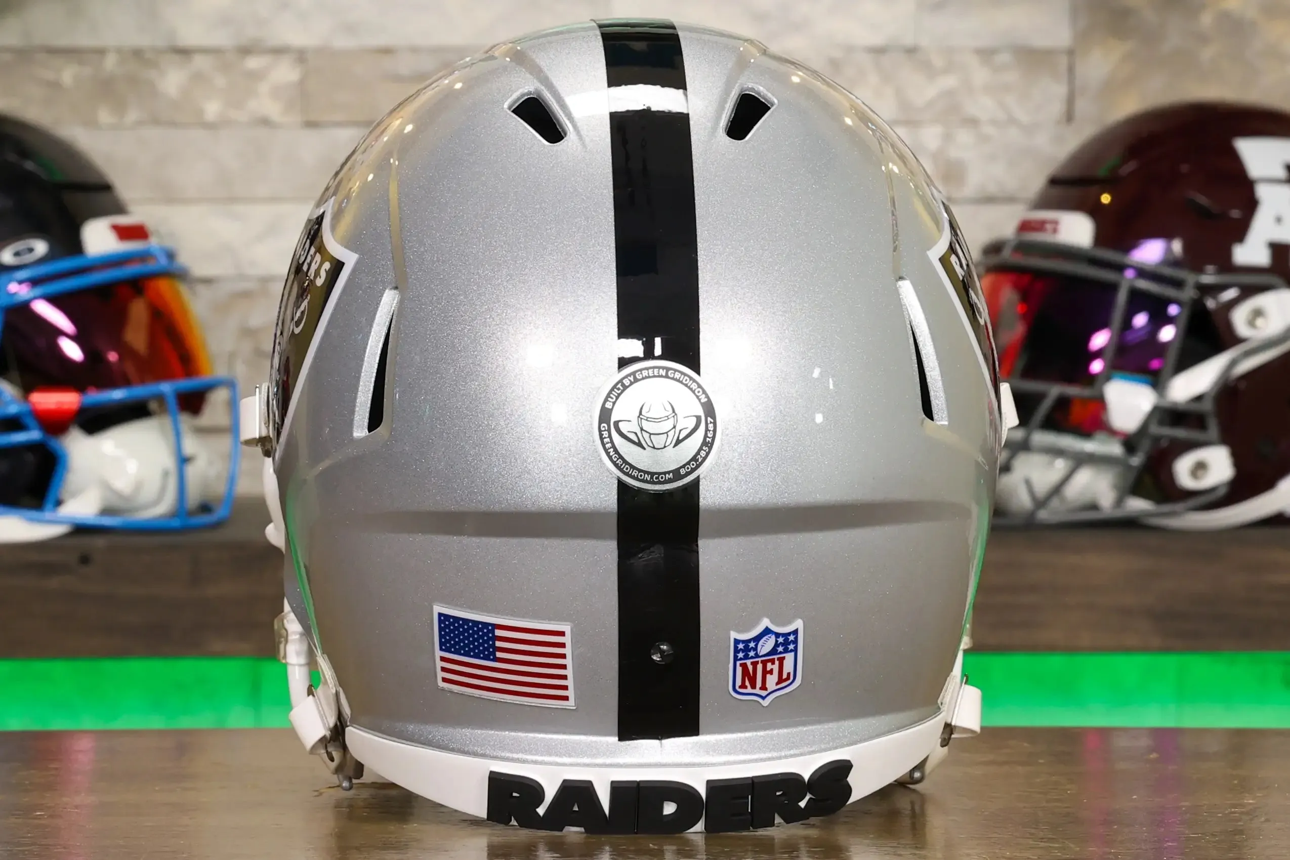 Las Vegas Raiders Riddell Speed Display Helmet - GG Edition