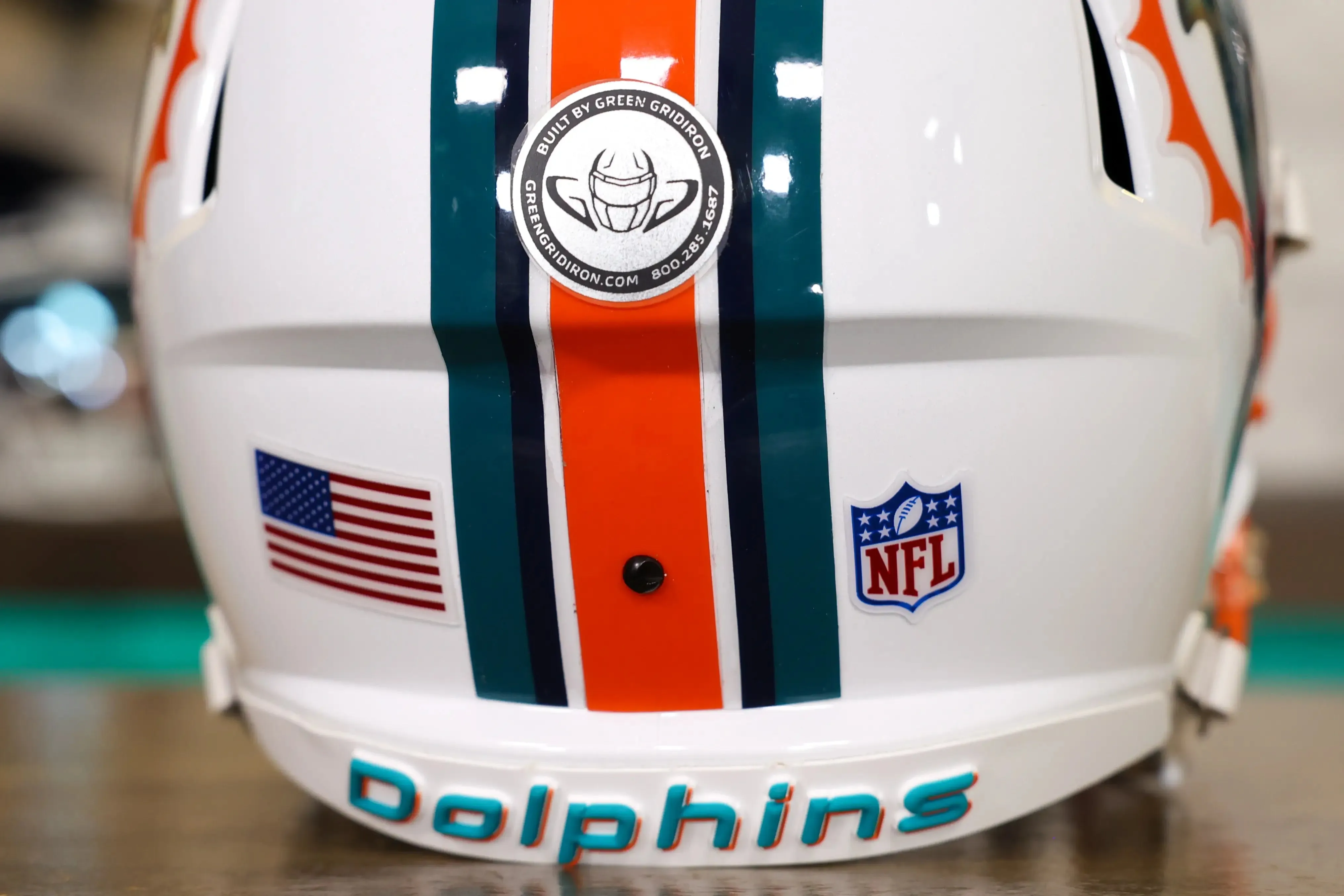 Miami Dolphins Riddell Speed Display Helmet - GG Edition 02596