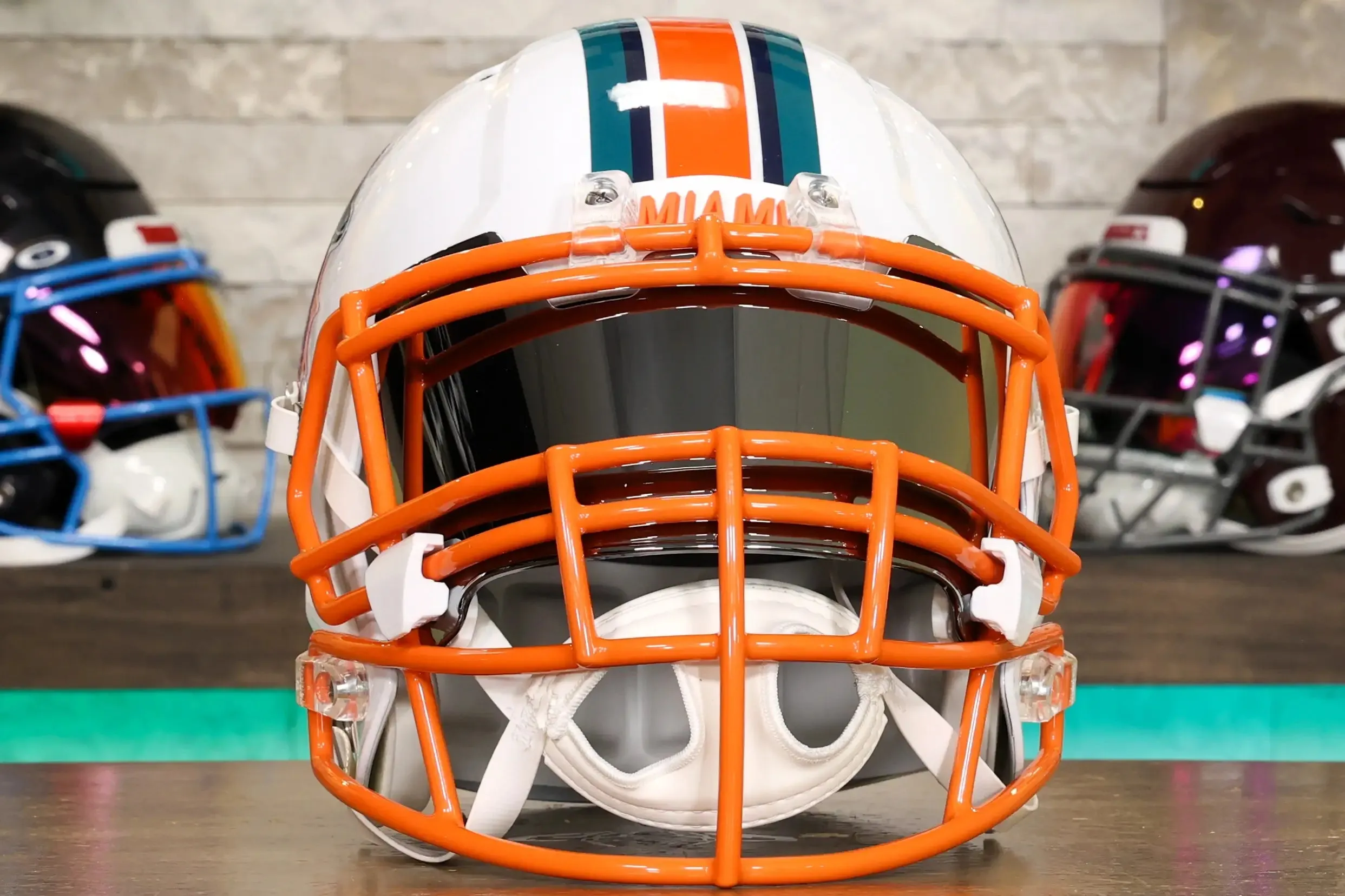 Miami Dolphins Riddell Speed Display Helmet - GG Edition 02596