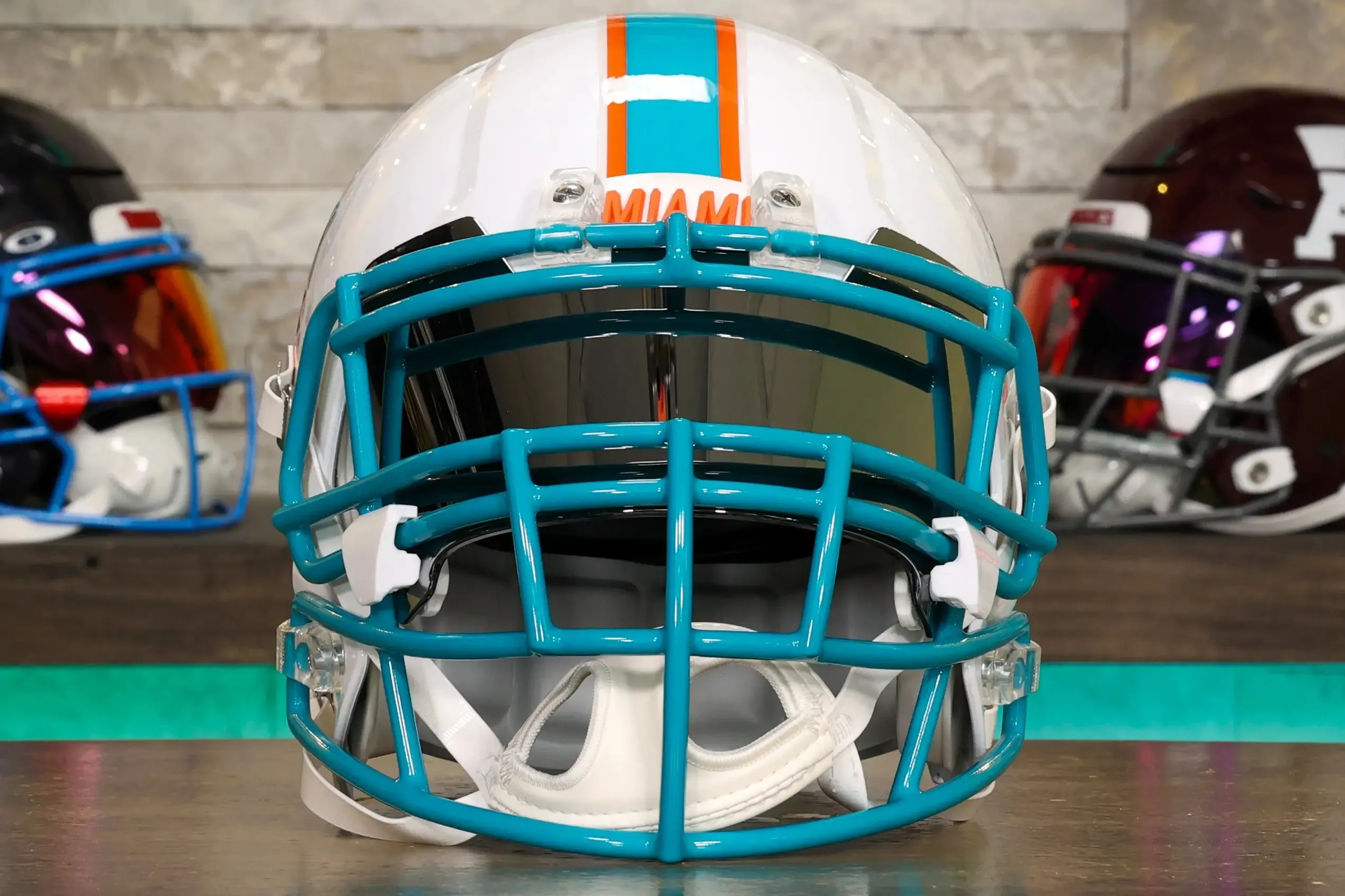Miami Dolphins Riddell Speed Display Helmet - GG Edition 02597
