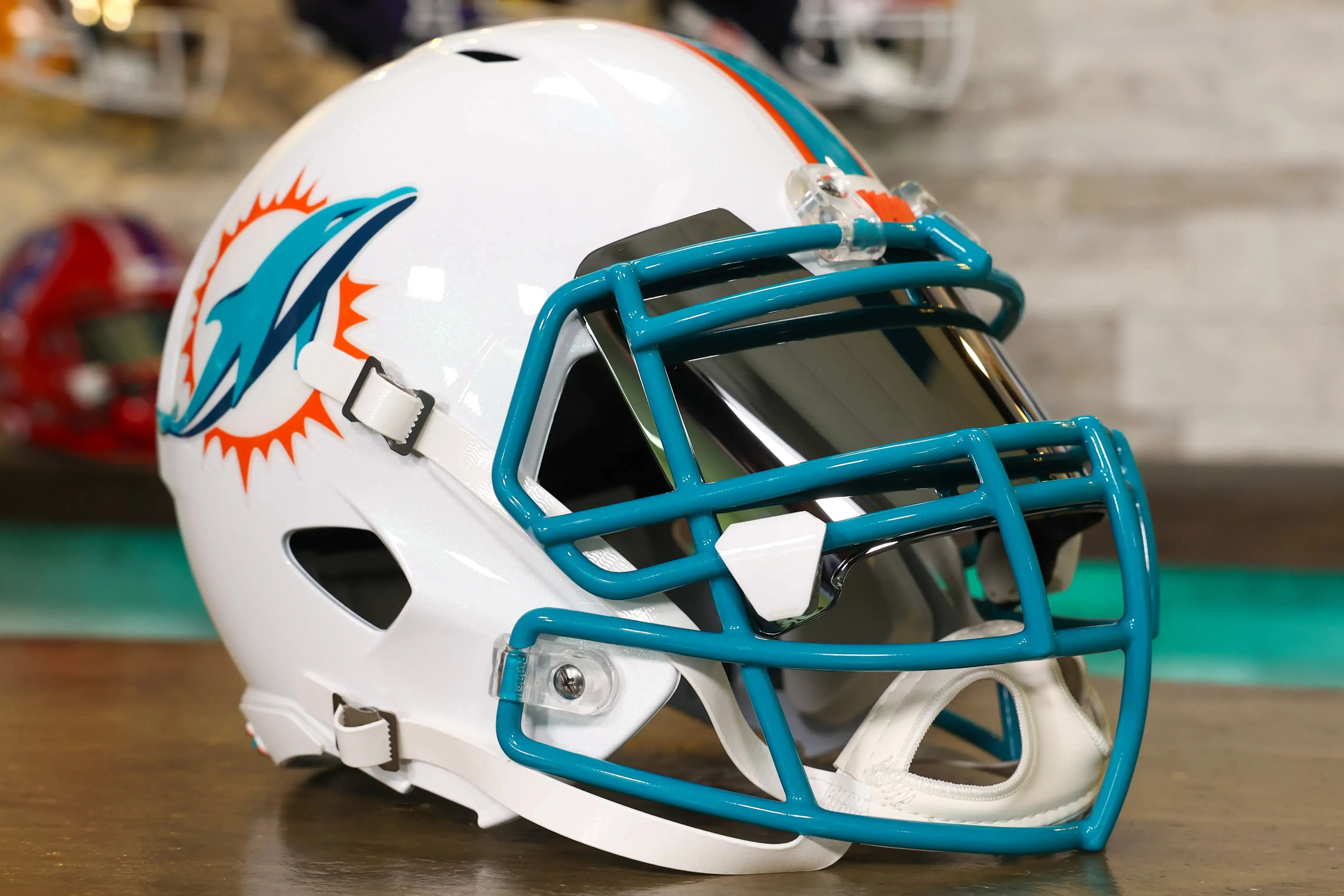 Miami Dolphins Riddell Speed Display Helmet - GG Edition 02597