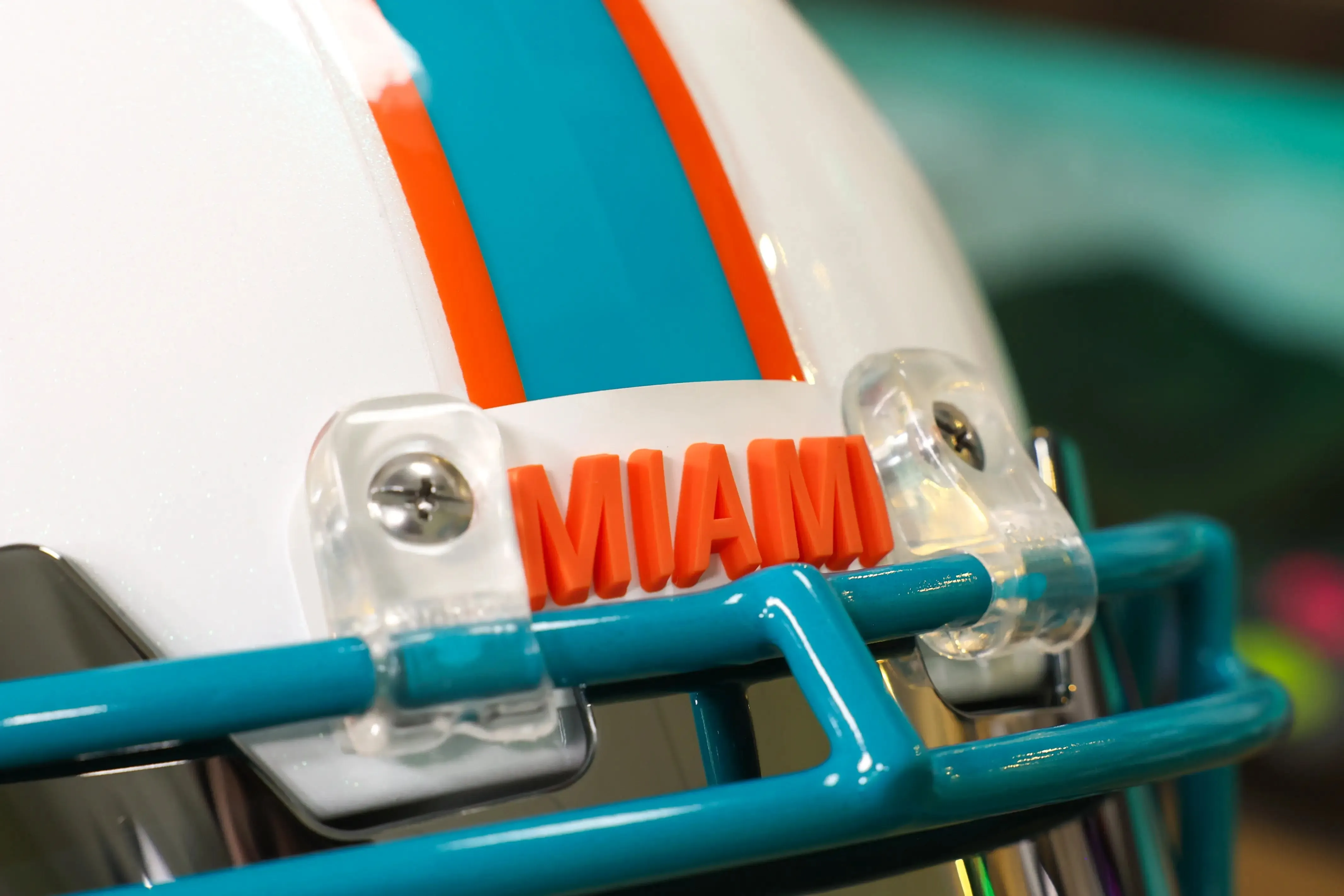 Miami Dolphins Riddell Speed Display Helmet - GG Edition 02597