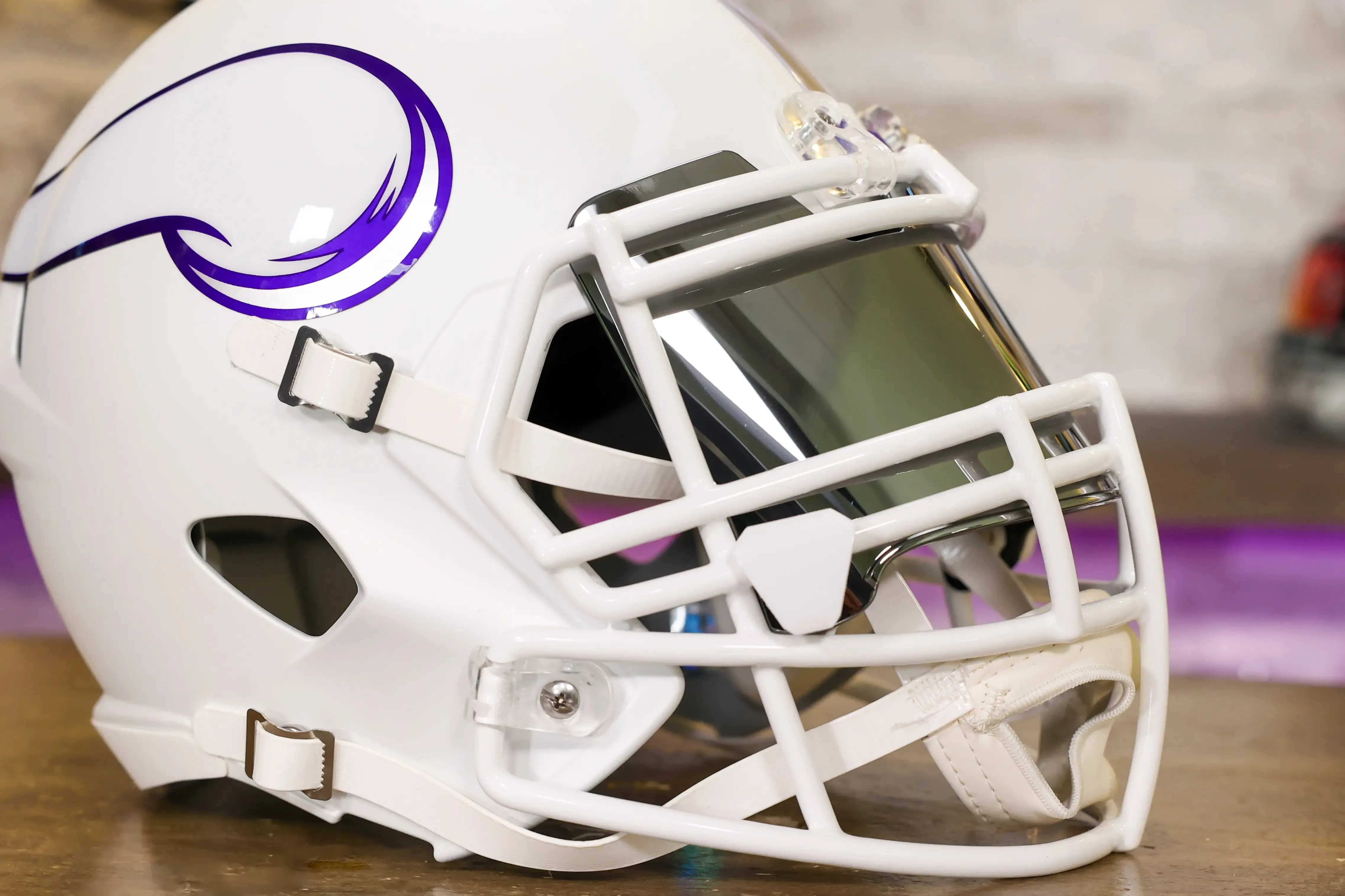 Minnesota Vikings Riddell Speed Display Helmet - GG Edition