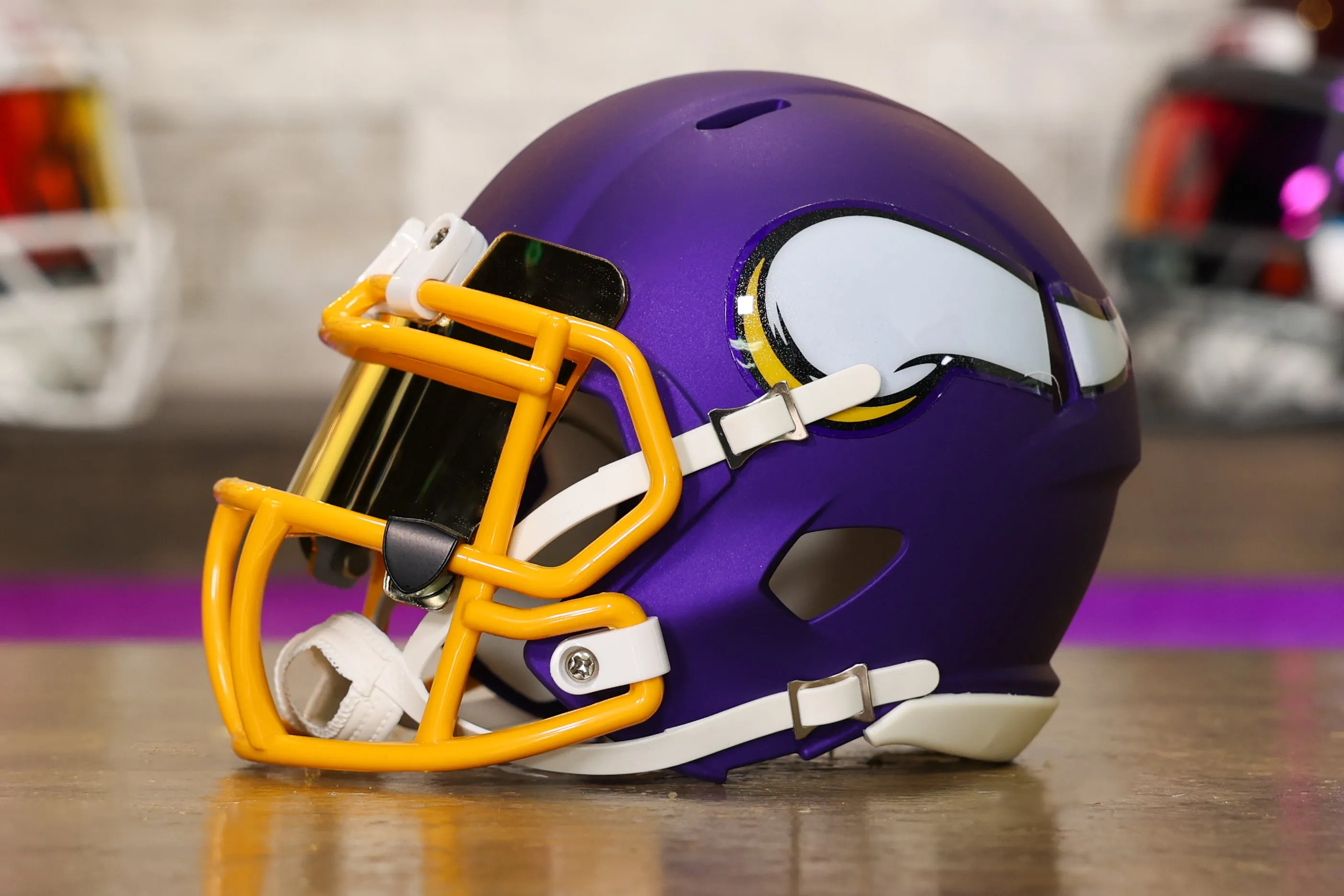 Minnesota Vikings Riddell Speed Mini Helmet - GG Edition