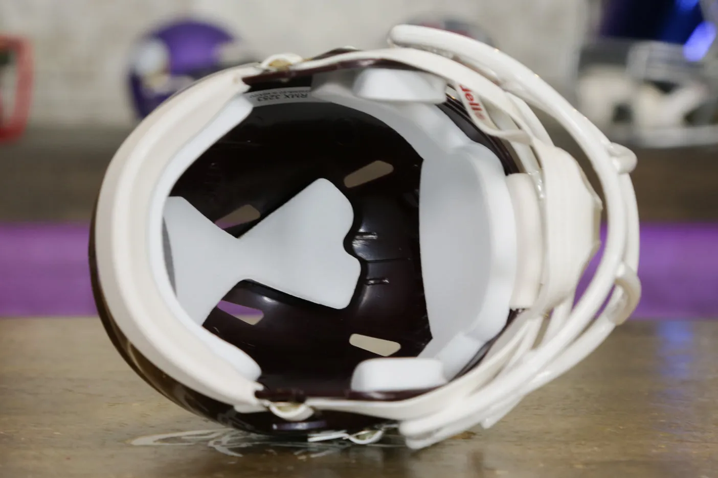 Mississippi State Bulldogs Riddell Speed Mini Helmet - Script