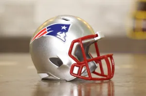 New England Patriots Riddell Speed Pocket Pro