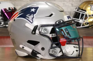 New England Patriots Riddell SpeedFlex Helmet - GG Edition 00160