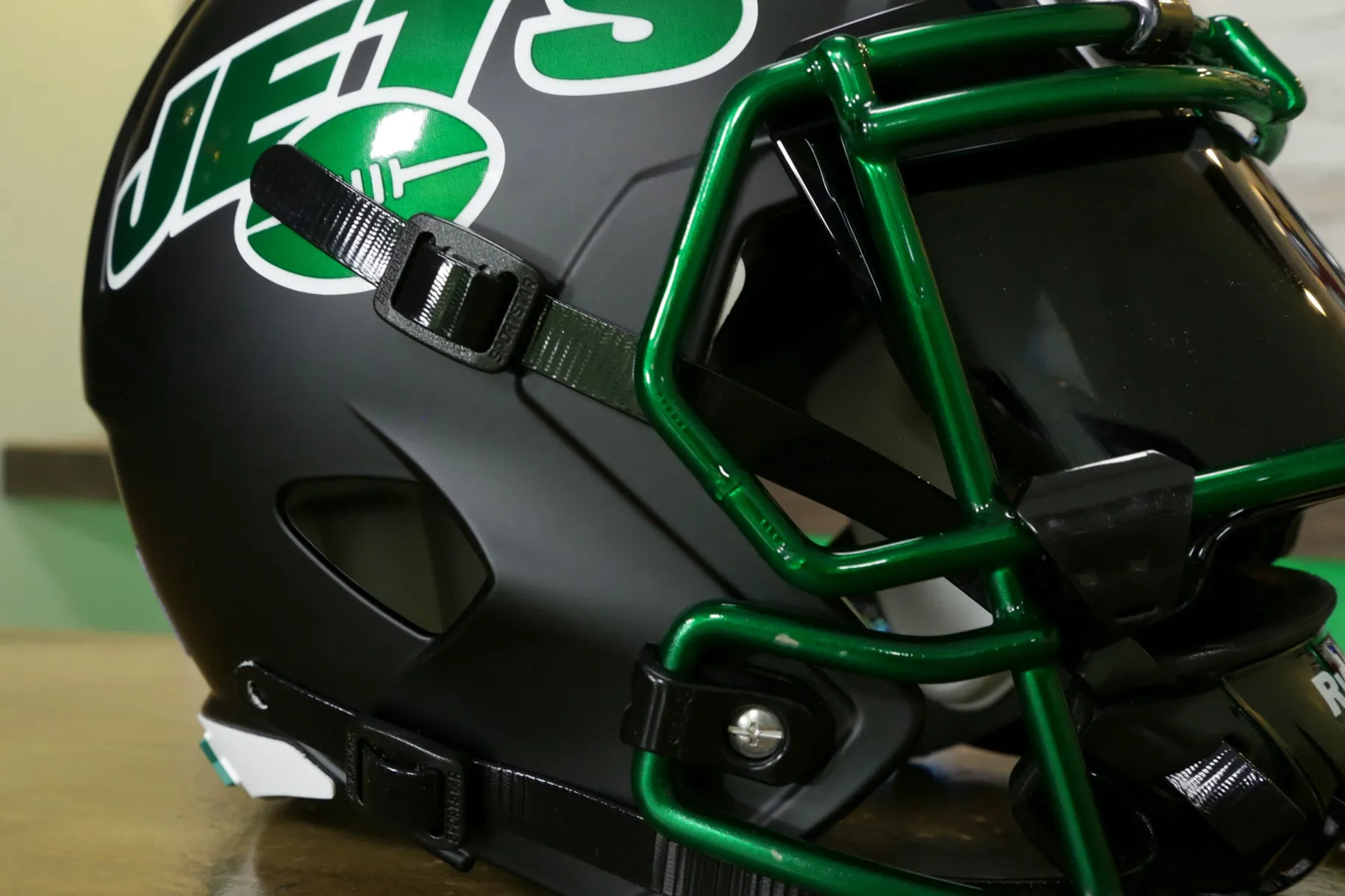 New York Jets Riddell Speed Display Helmet - GG Edition
