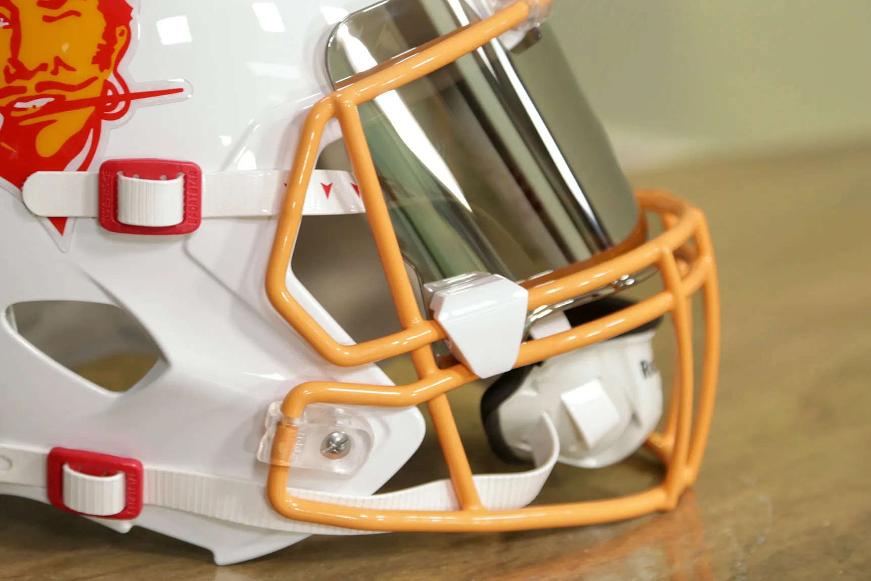Tampa Bay Buccaneers Riddell Speed Display Helmet - GG Edition 00287