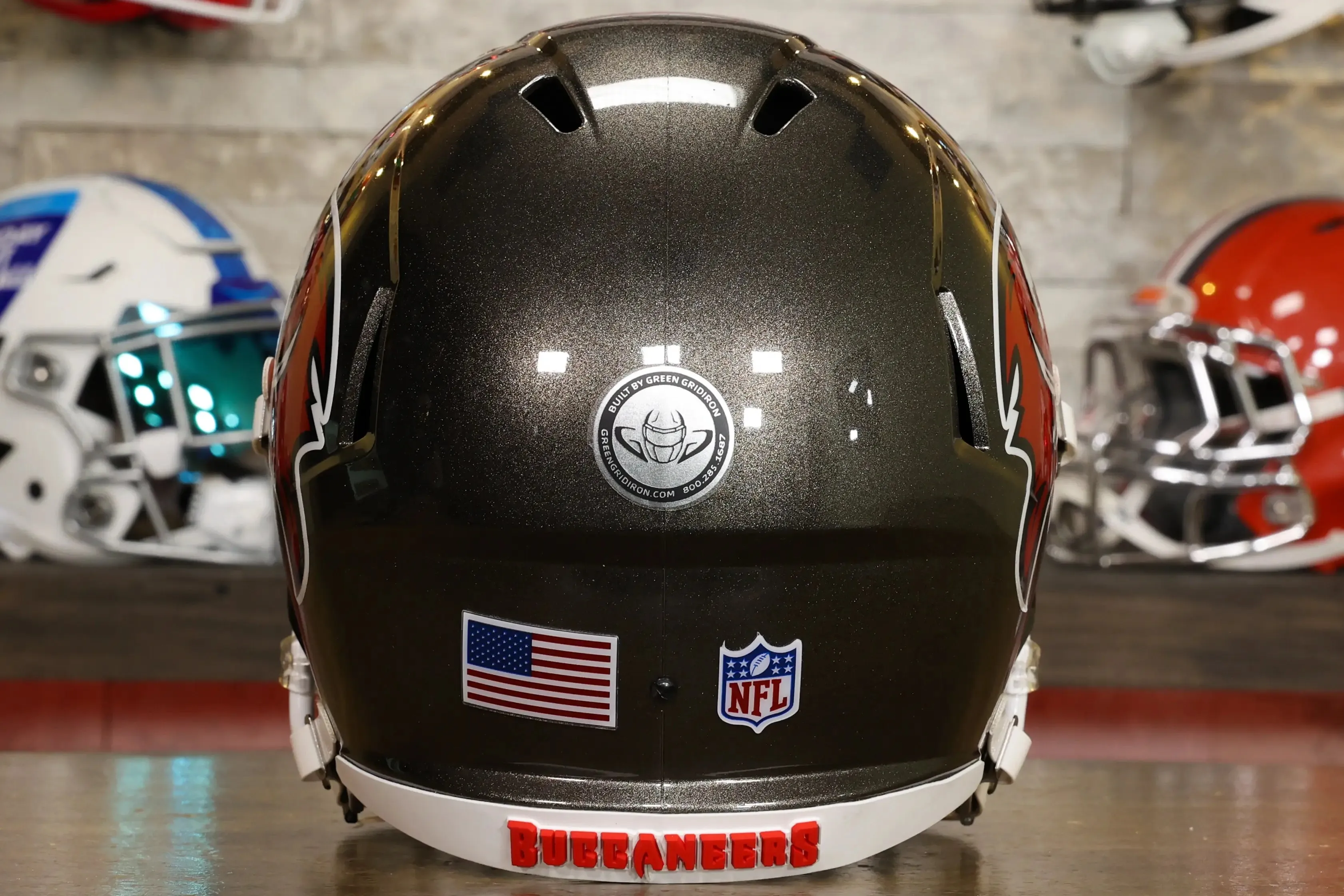 Tampa Bay Buccaneers Riddell Speed Display Helmet - GG Edition