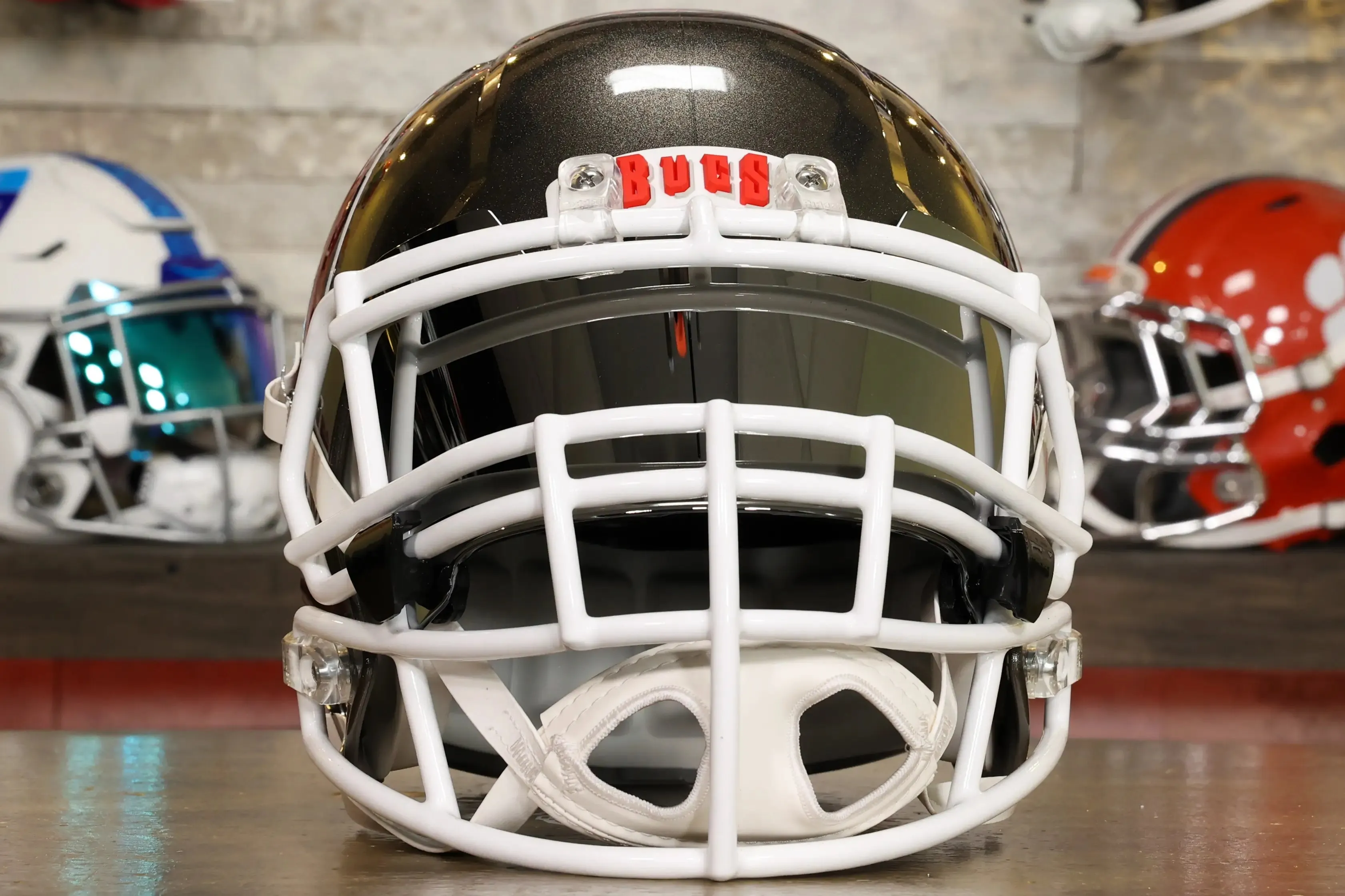 Tampa Bay Buccaneers Riddell Speed Display Helmet - GG Edition