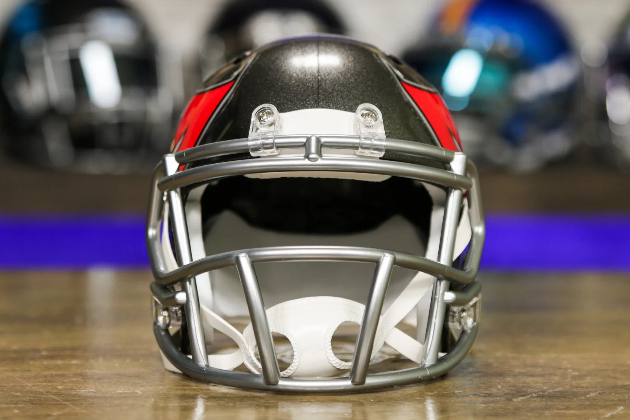 Tampa Bay Buccaneers Riddell Speed Mini Helmet - 2014-2019 Throwback