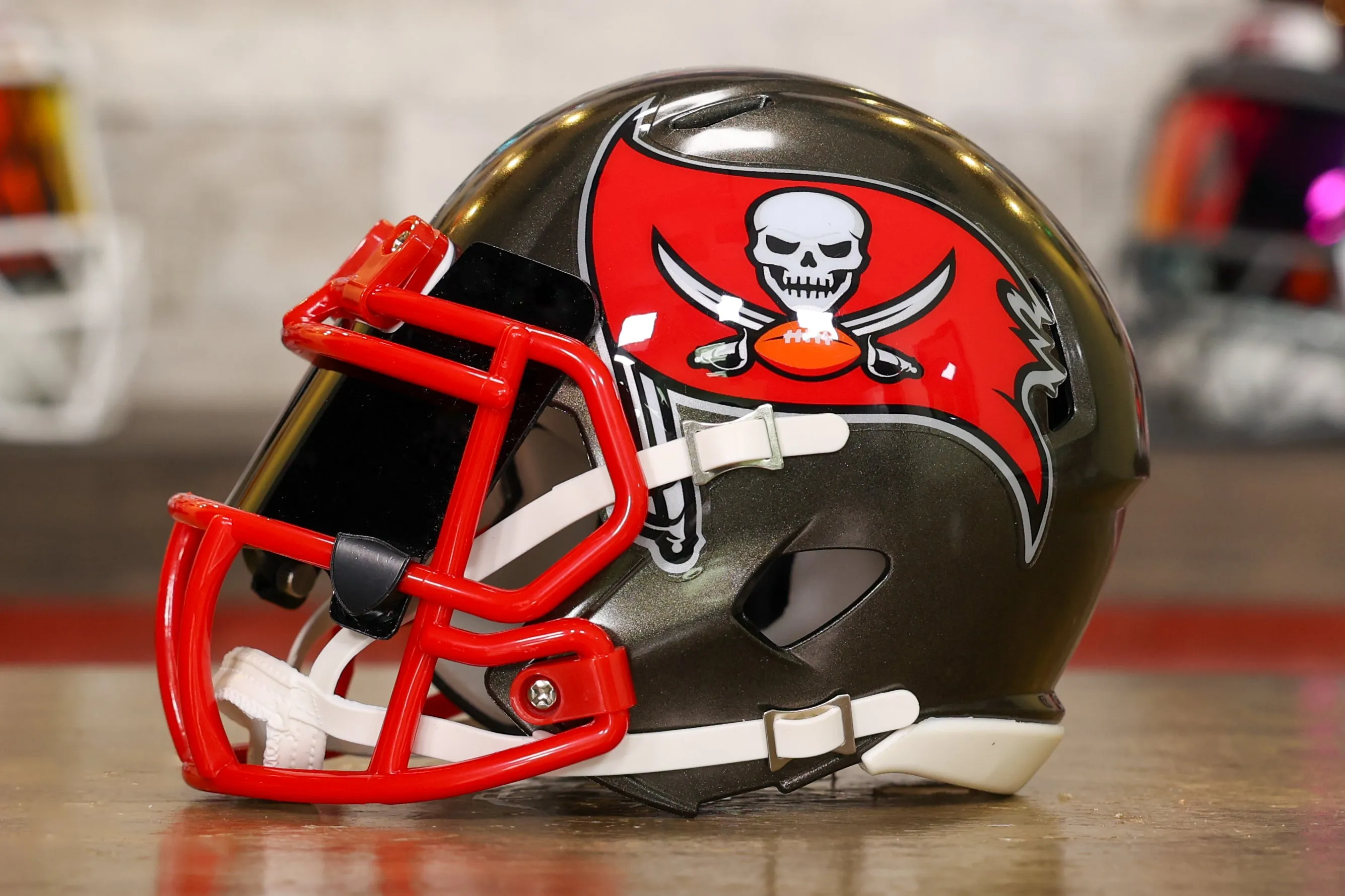 Tampa Bay Buccaneers Riddell Speed Mini Helmet - GG Edition
