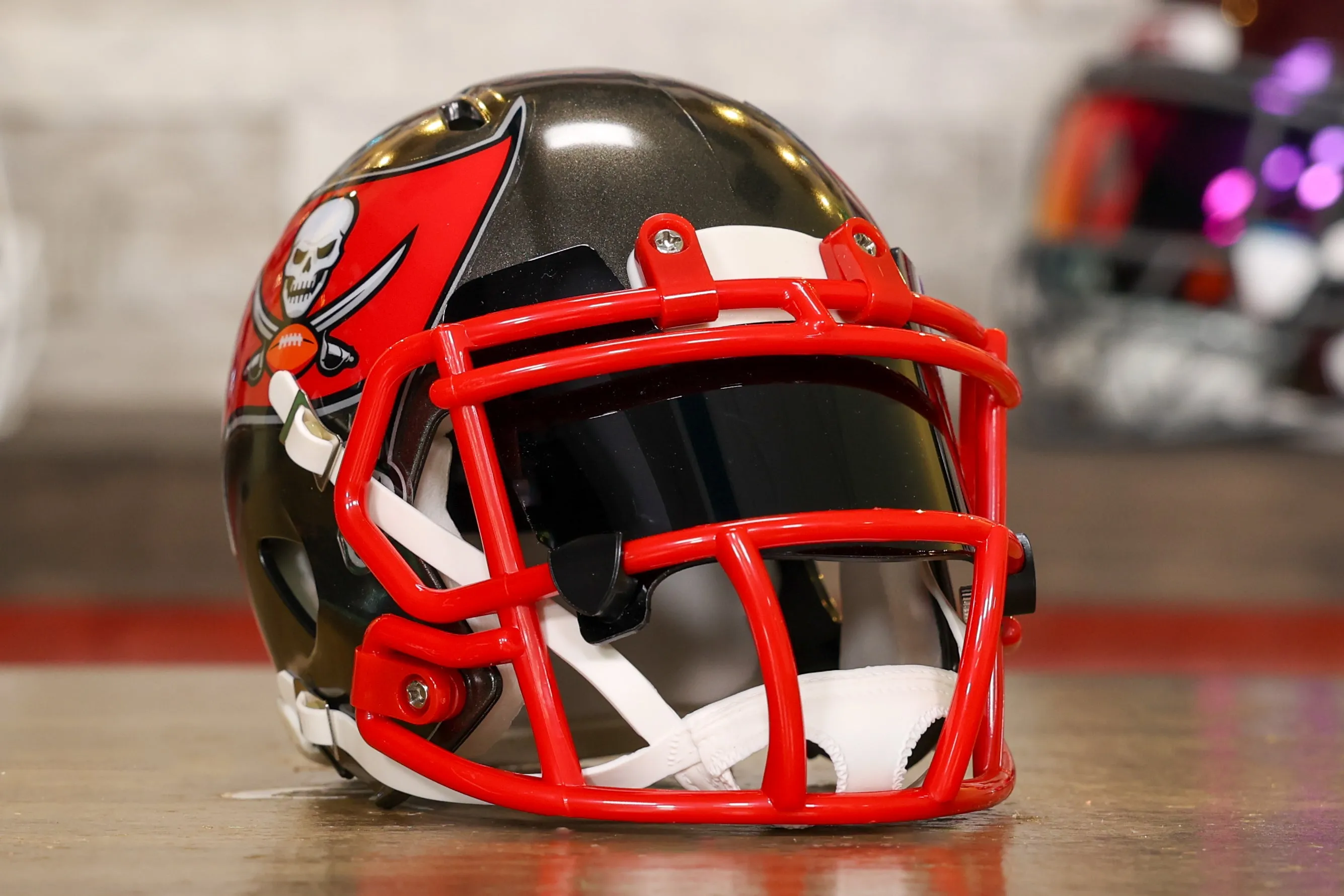 Tampa Bay Buccaneers Riddell Speed Mini Helmet - GG Edition