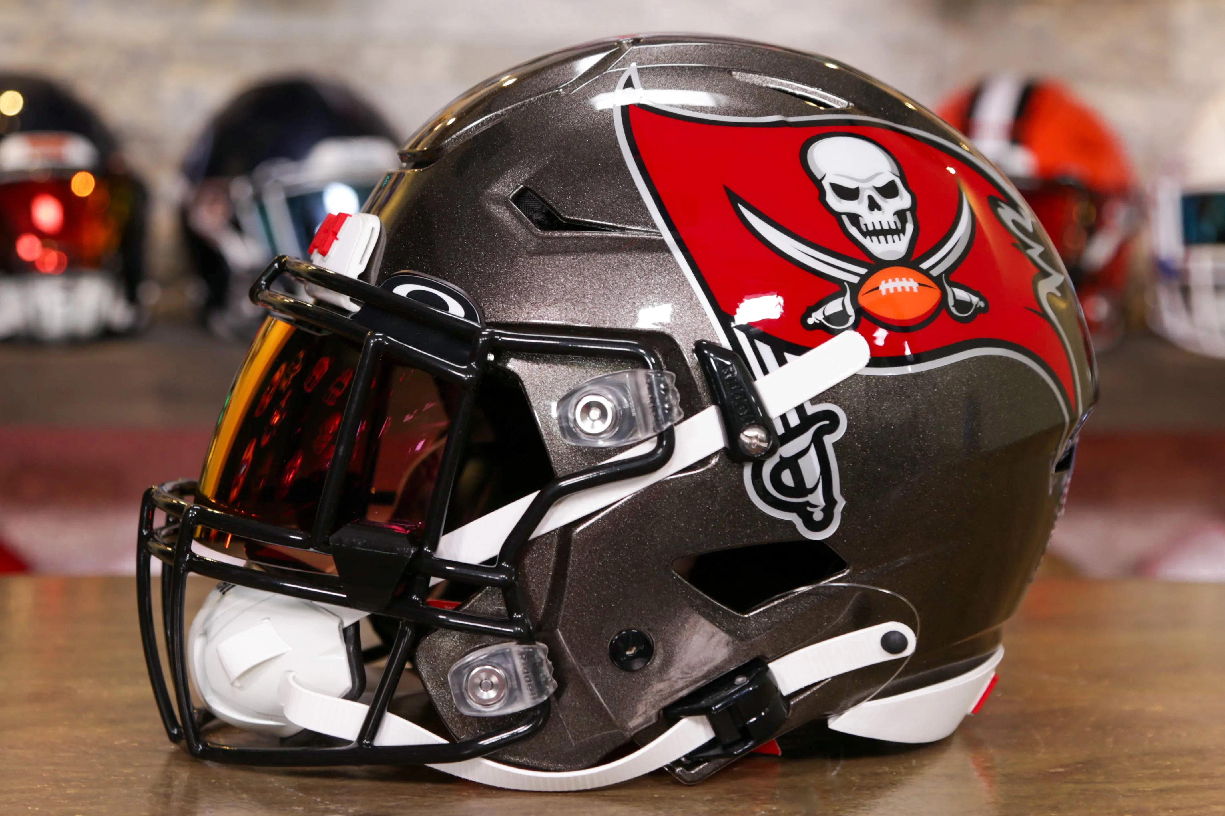 Tampa Bay Buccaneers Riddell SpeedFlex Helmet - GG Edition 00376