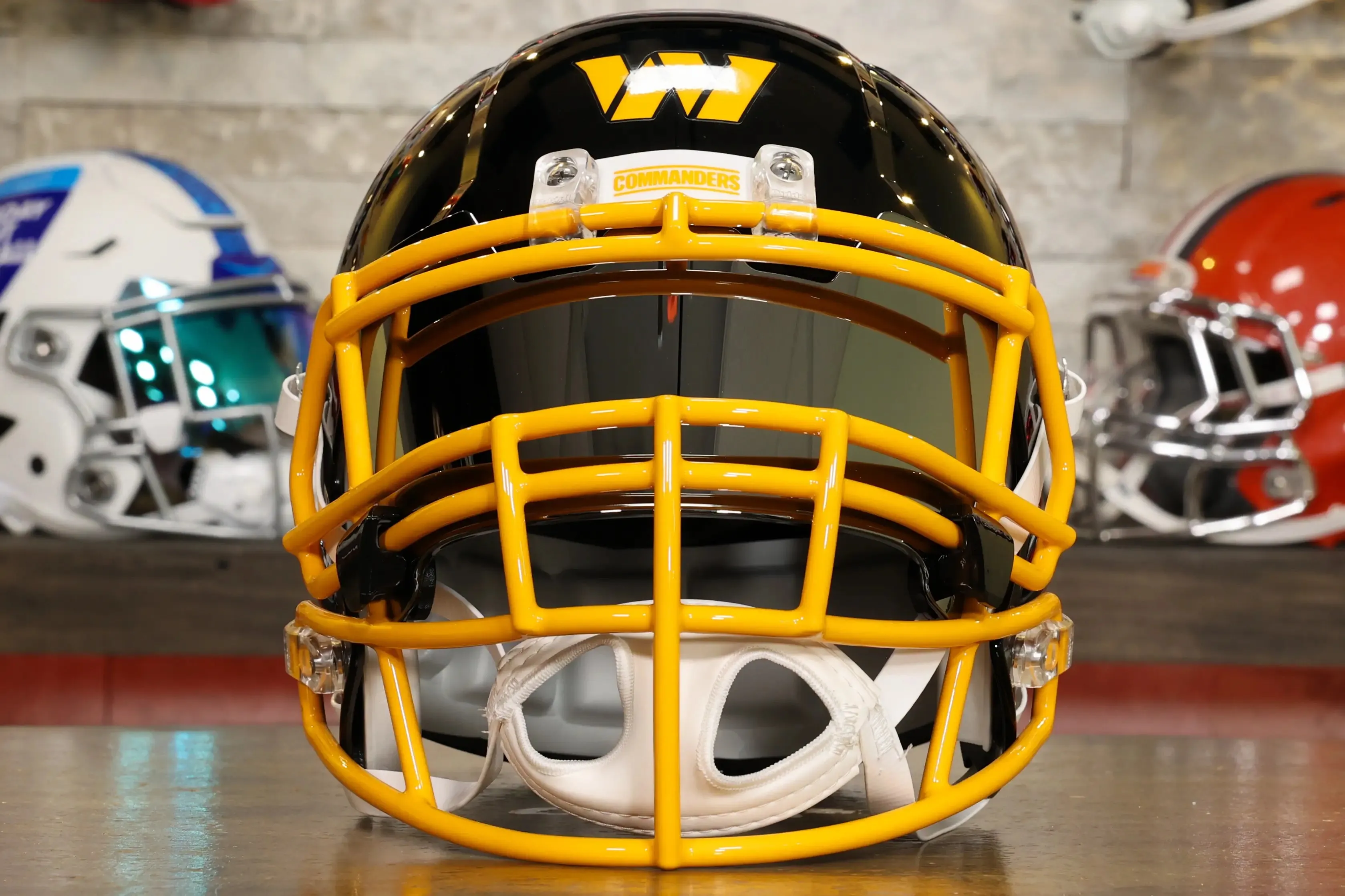 Washington Commanders Riddell Speed Display Helmet - GG Edition