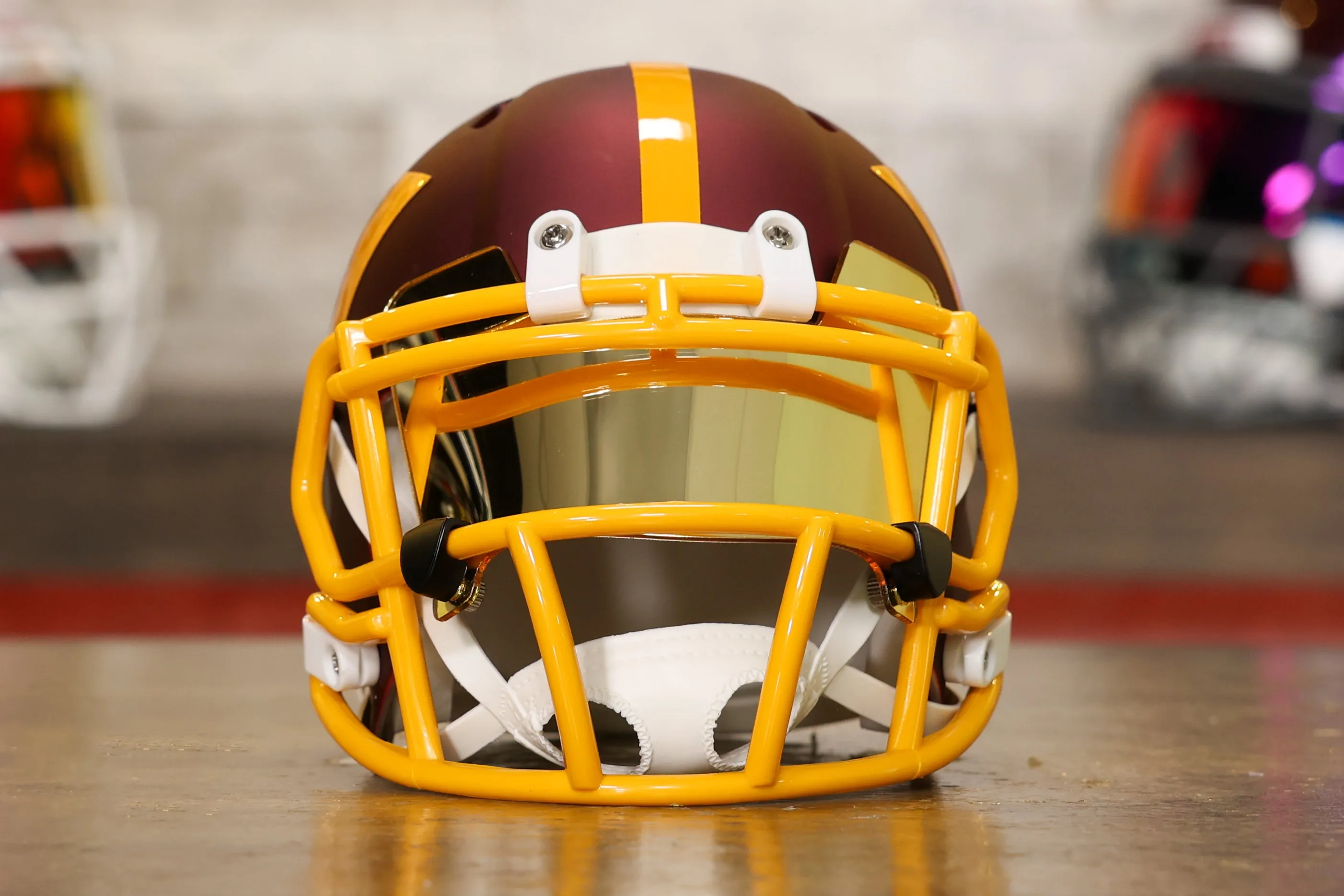 Washington Commanders Riddell Speed Mini Helmet - GG Edition 02617