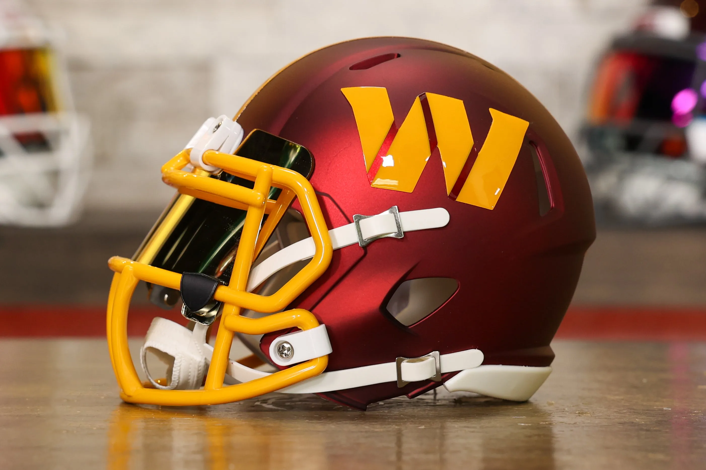 Washington Commanders Riddell Speed Mini Helmet - GG Edition 02617